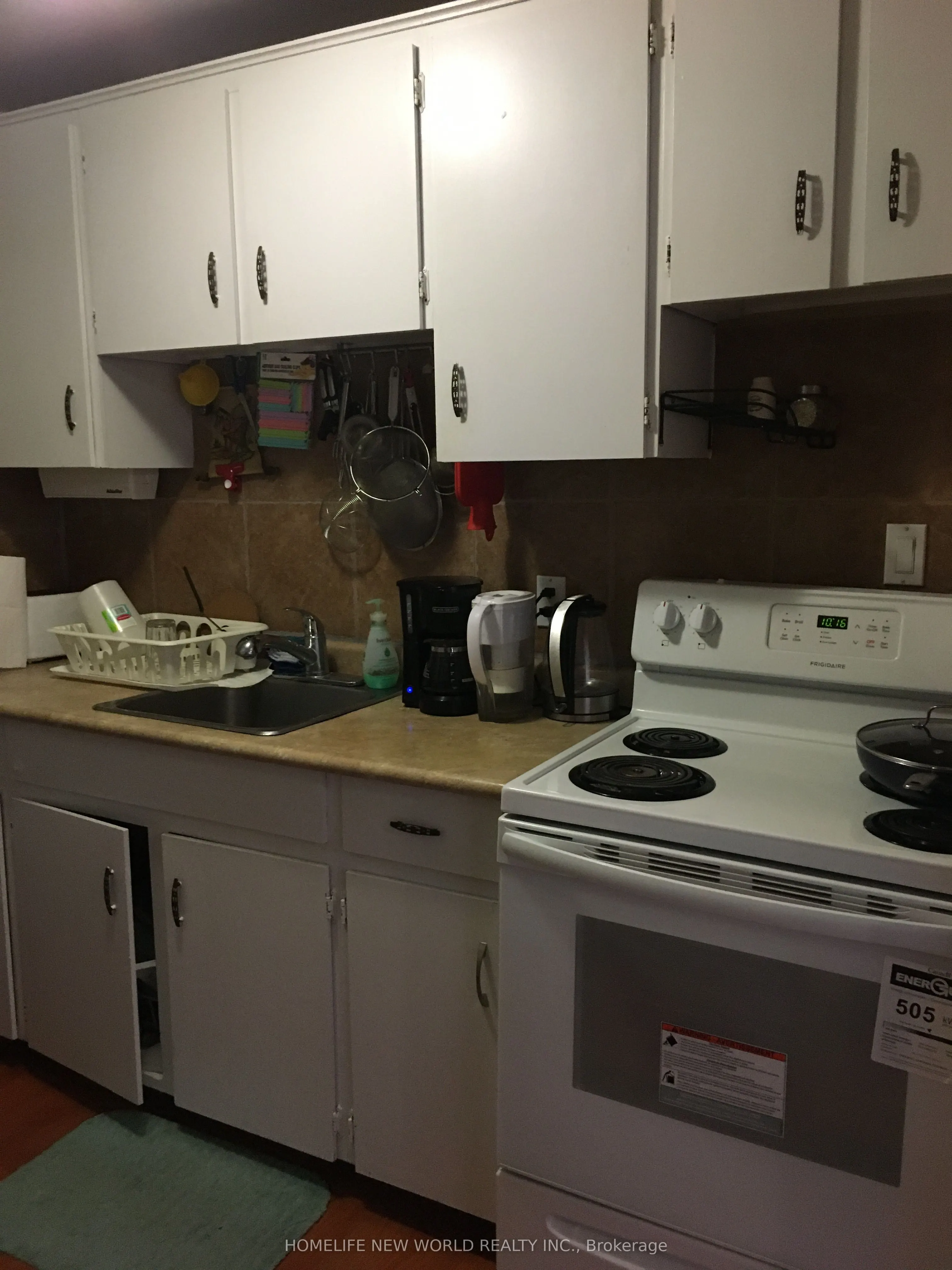 42 Brock Street W, #8