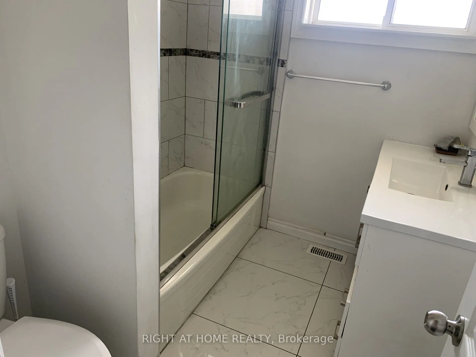 26 Arrowflight Drive