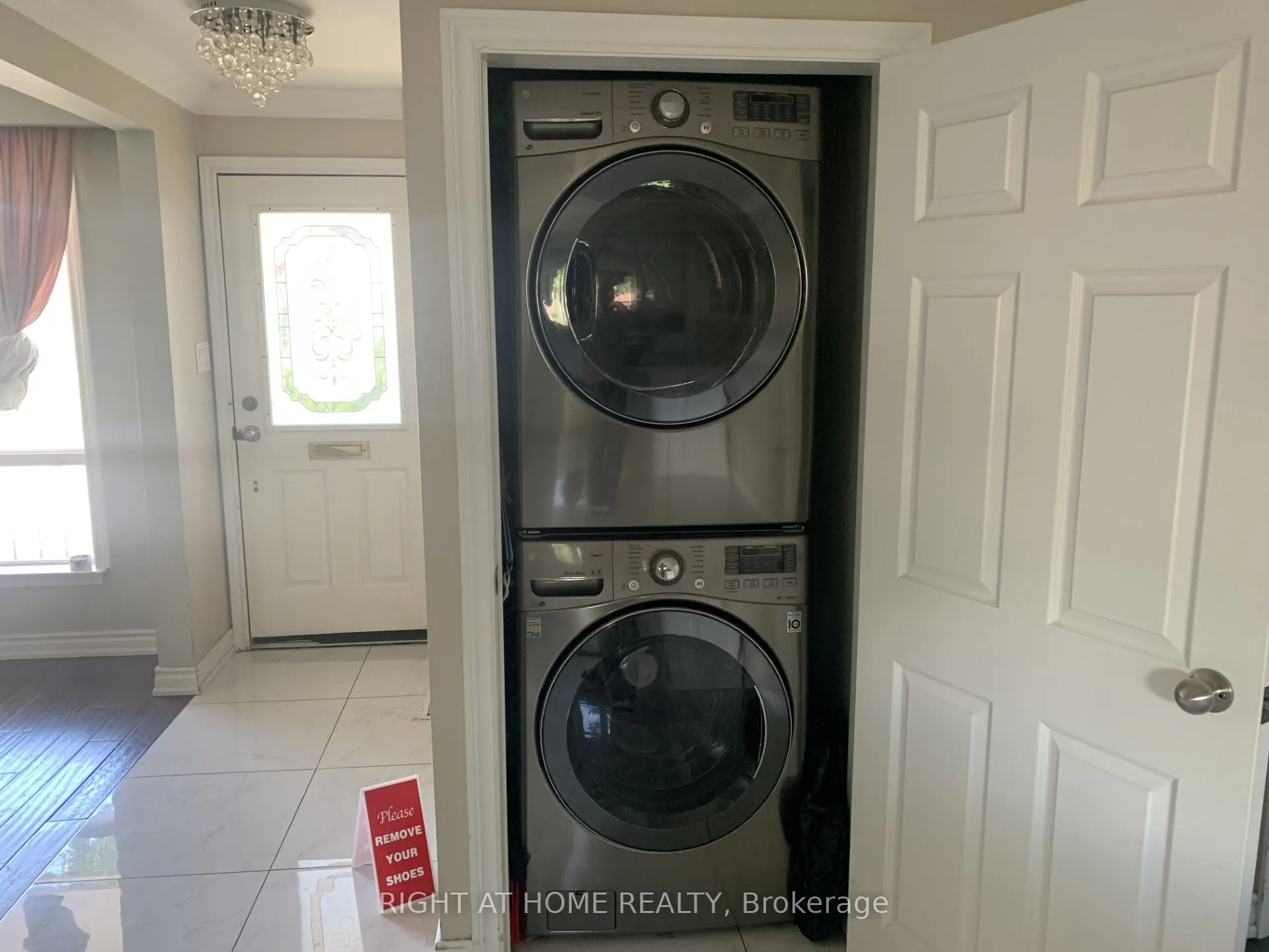 26 Arrowflight Drive