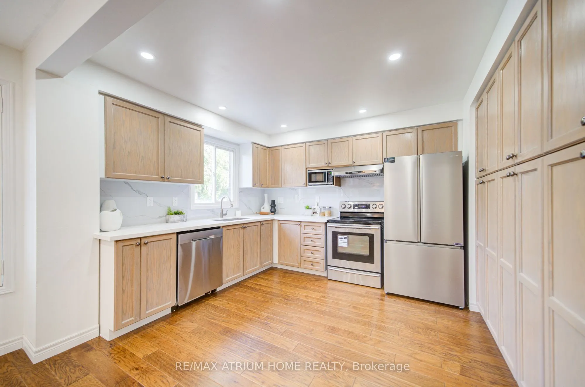 70 Millcroft Way