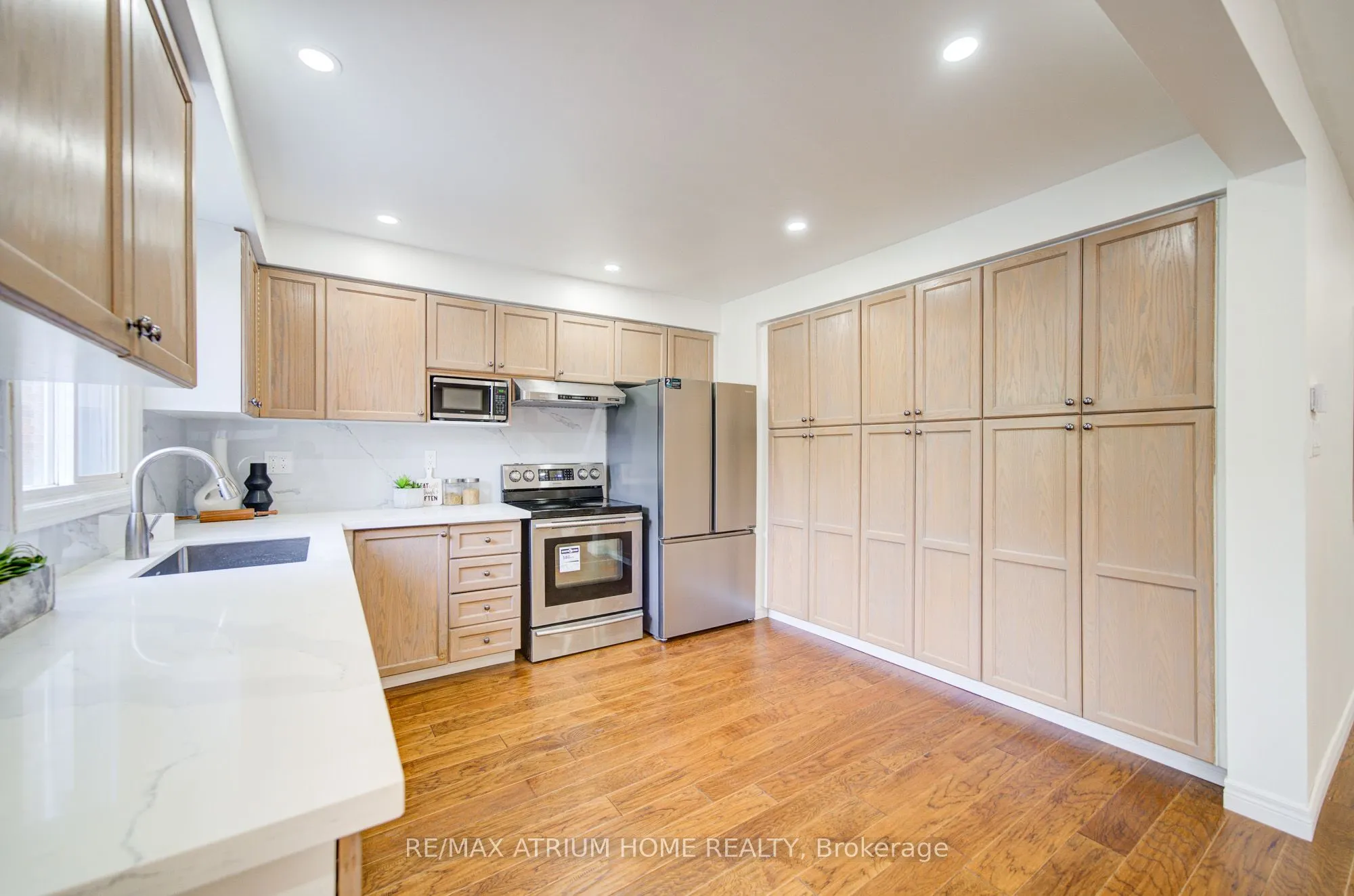 70 Millcroft Way