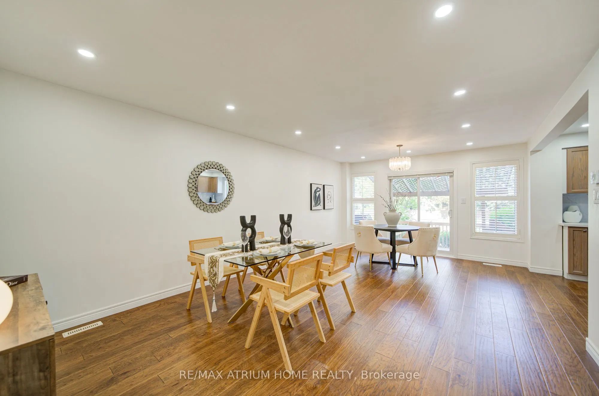 70 Millcroft Way
