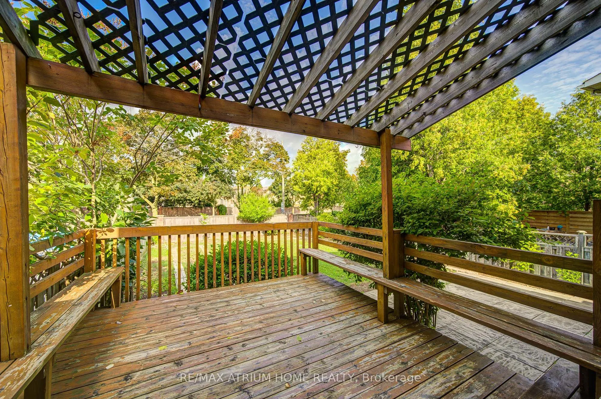 70 Millcroft Way