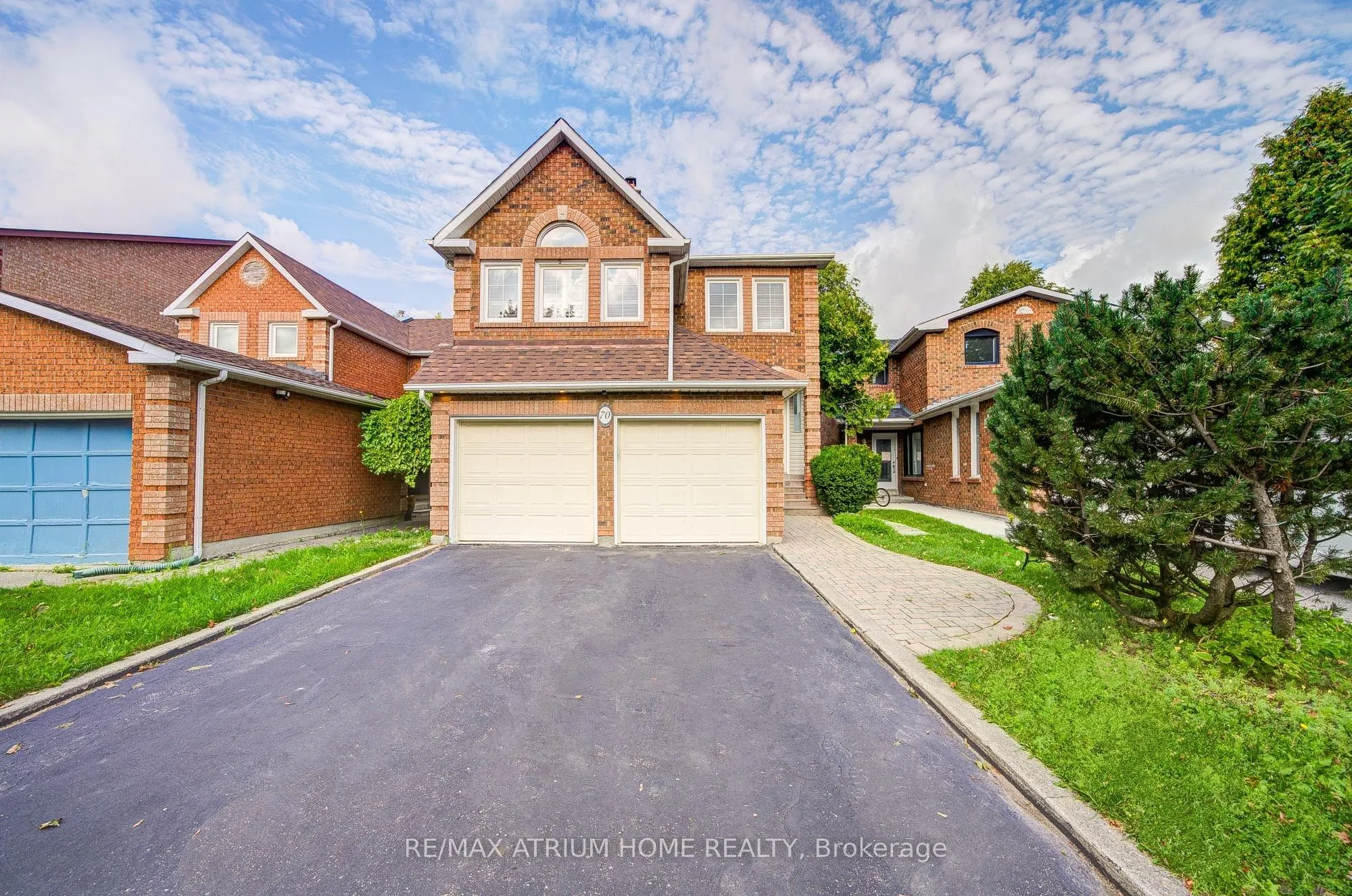 70 Millcroft Way