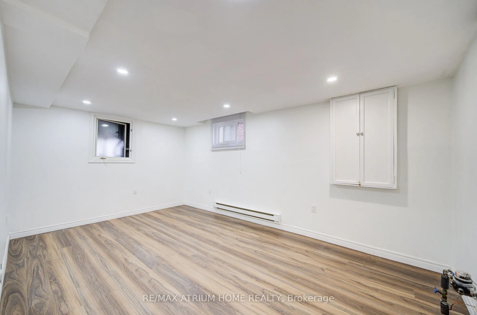 70 Millcroft Way