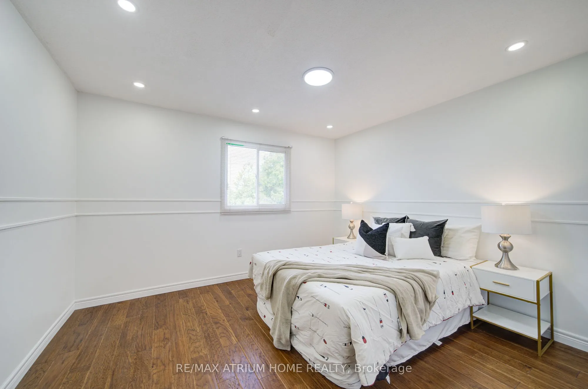 70 Millcroft Way