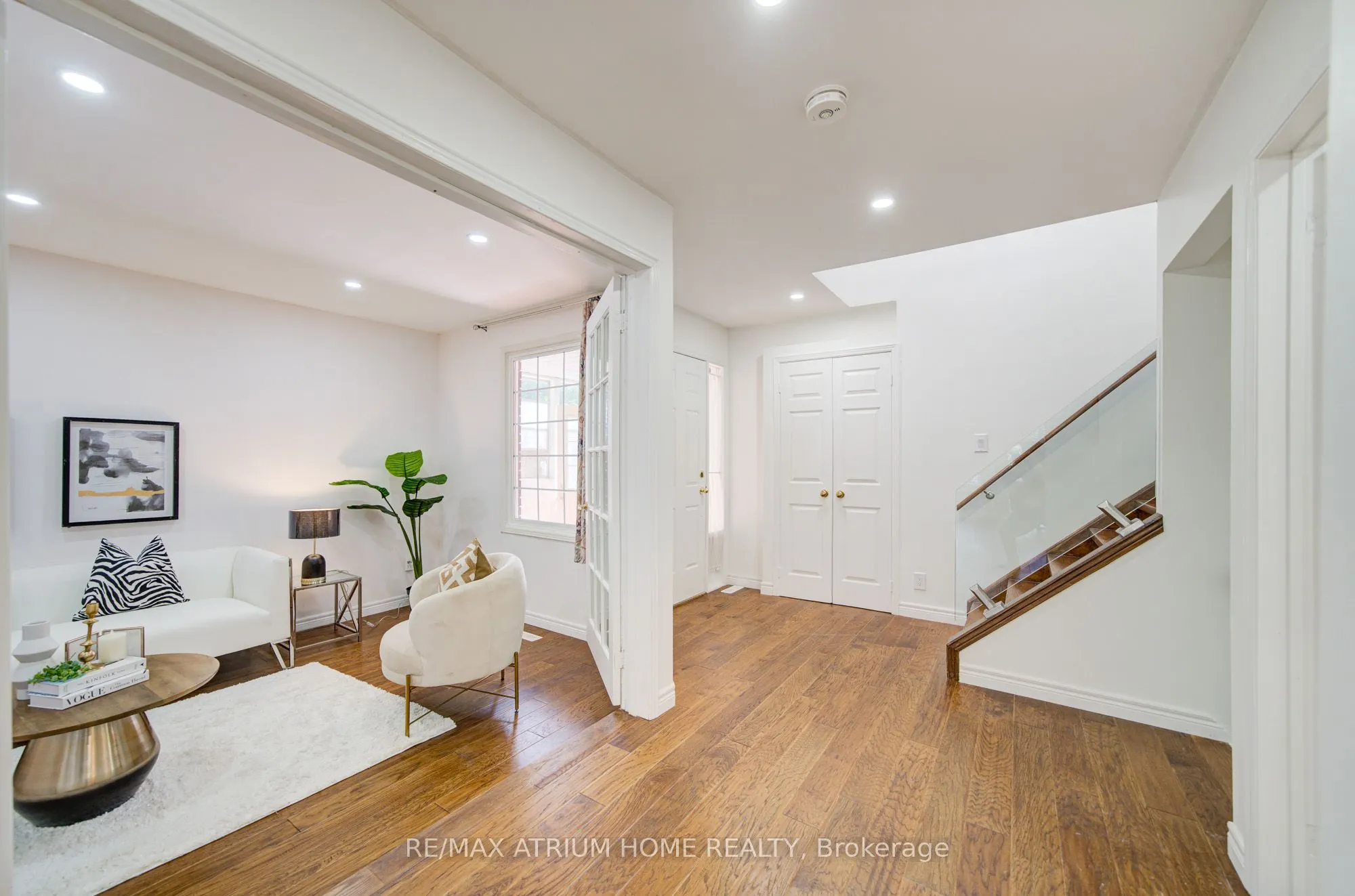 70 Millcroft Way