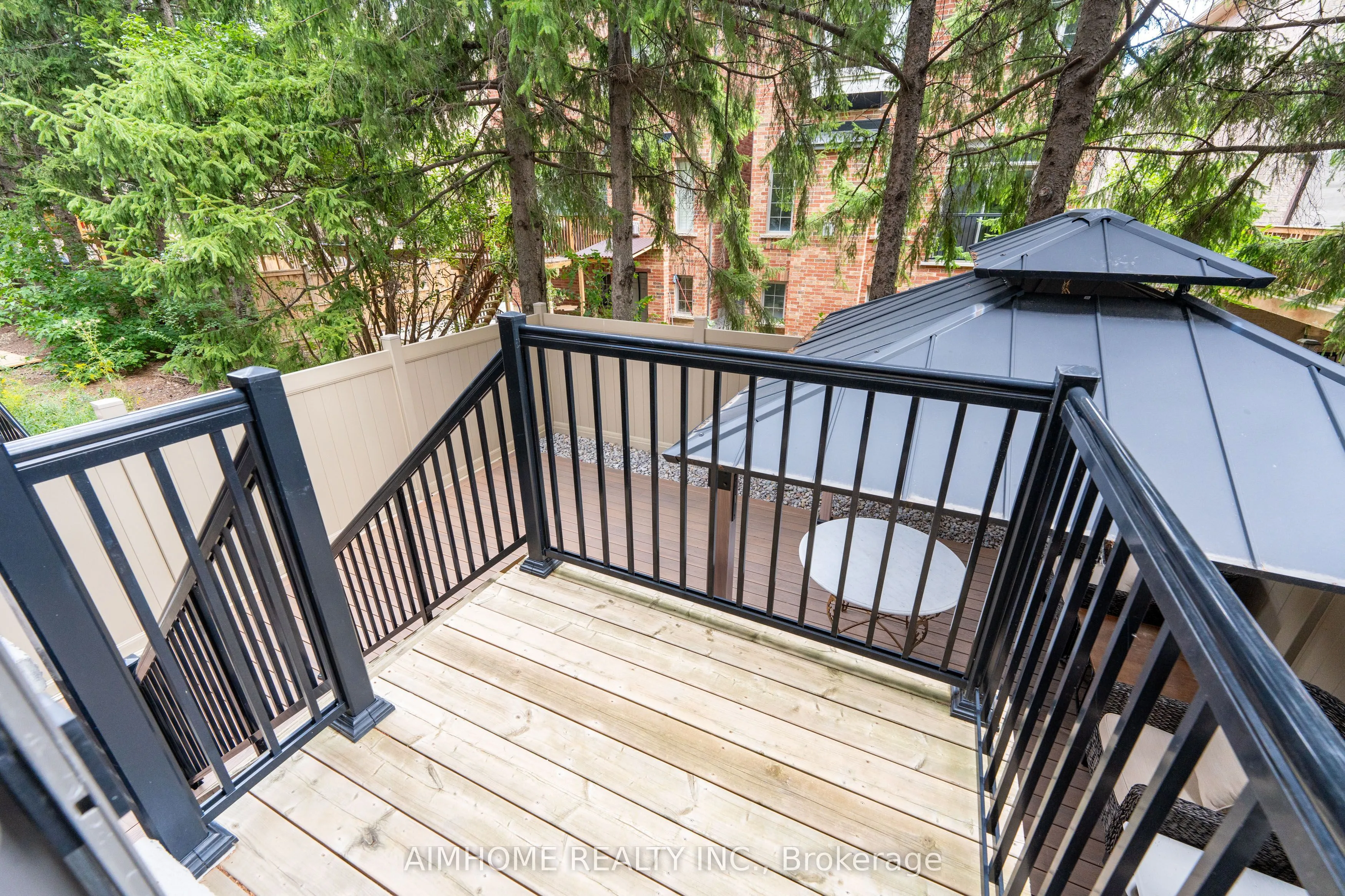 13 Armillo Place