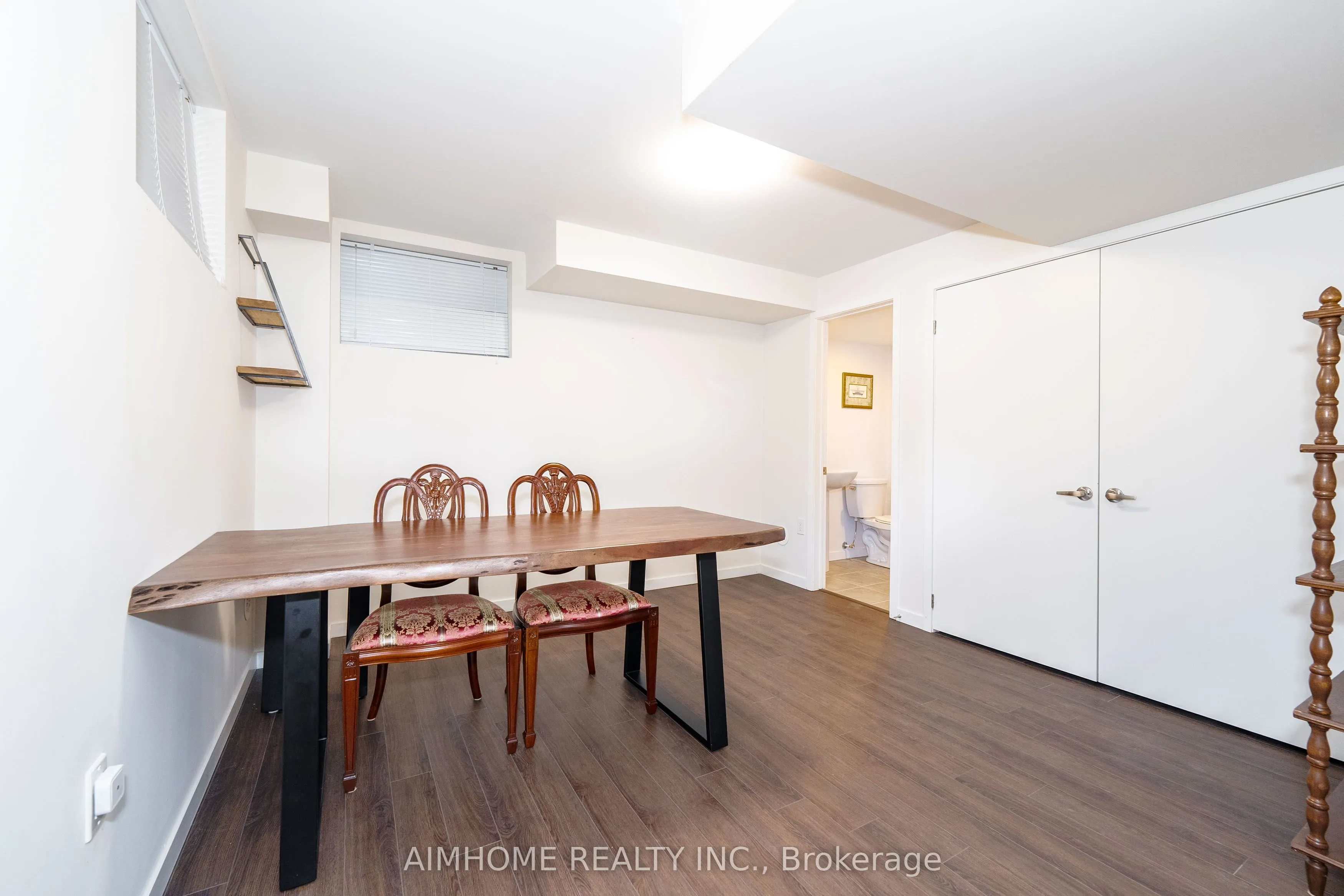 13 Armillo Place