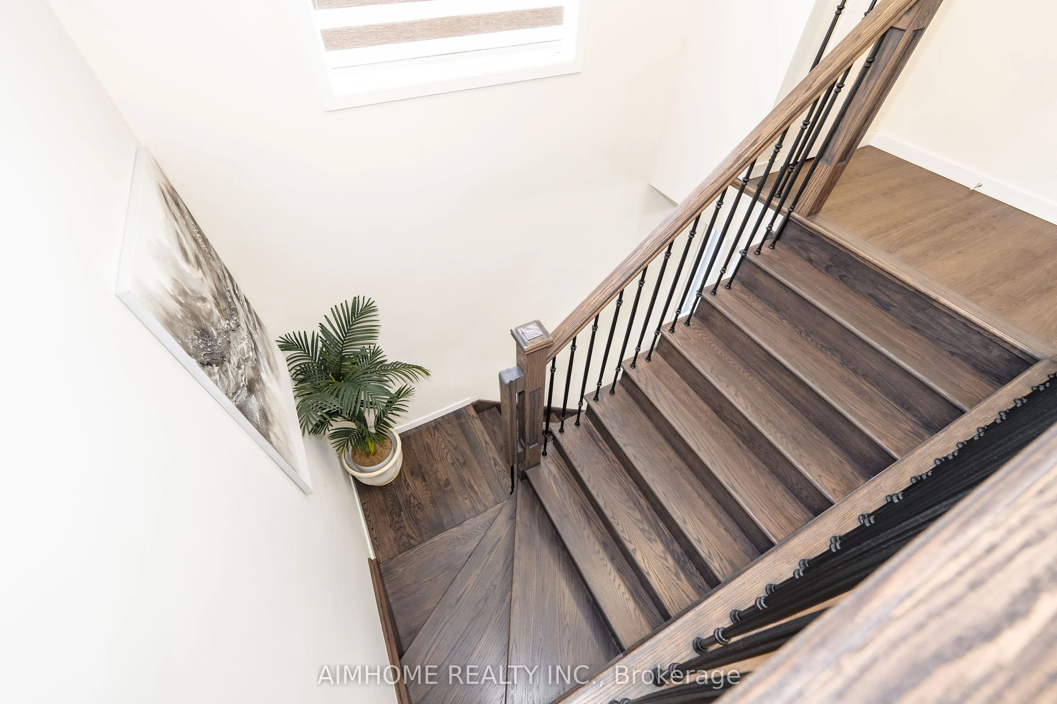 13 Armillo Place