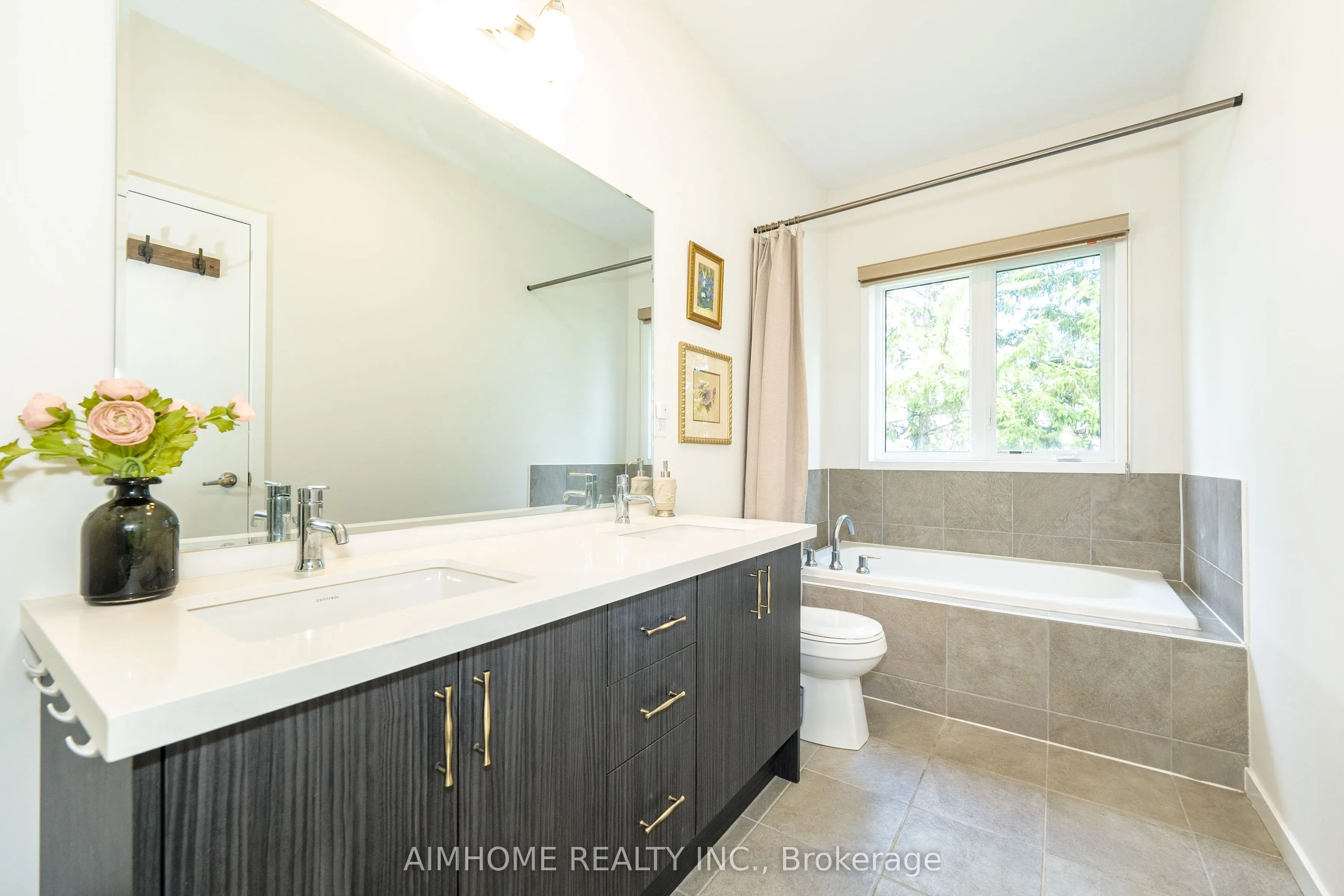 13 Armillo Place