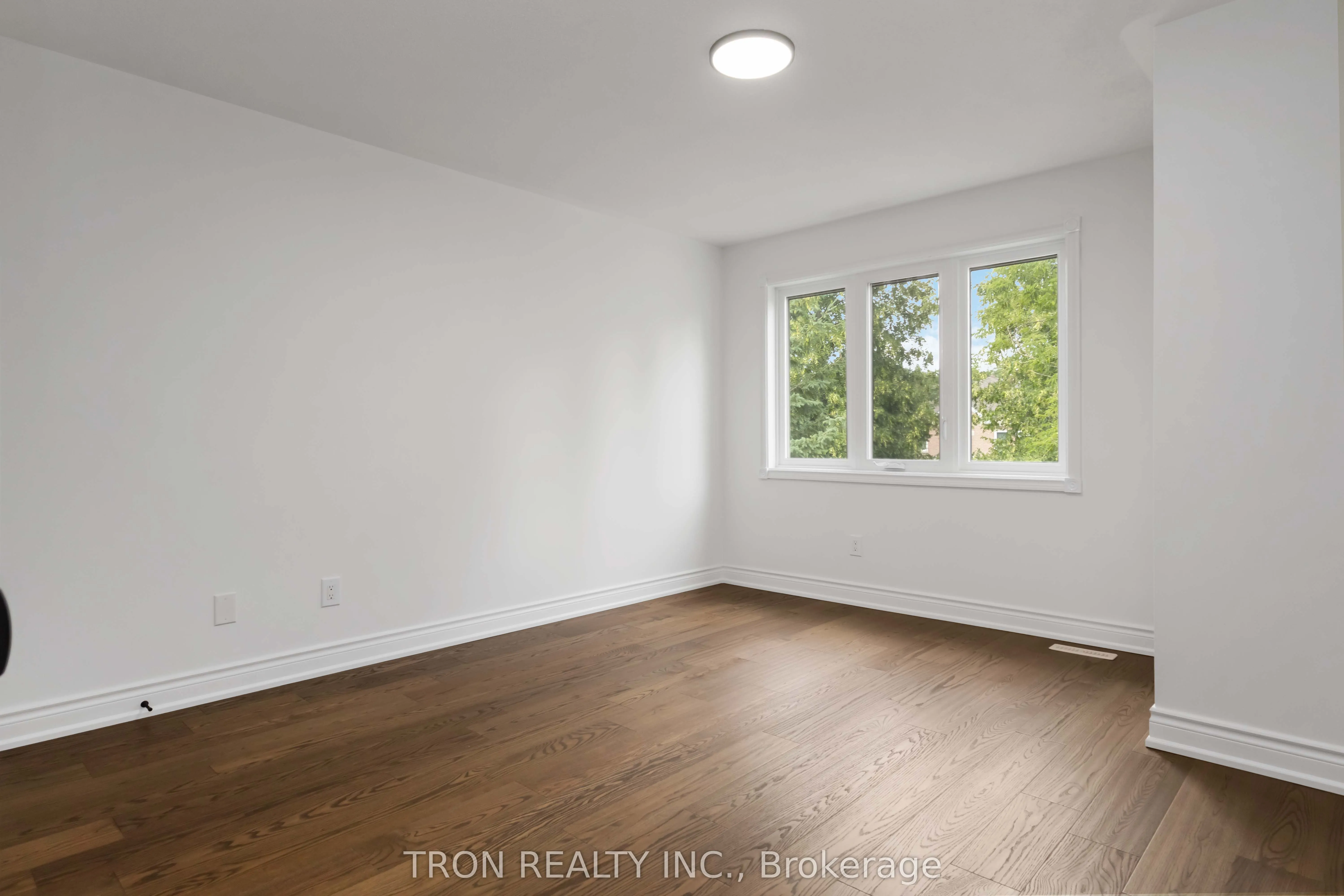 33 Guildford Circle