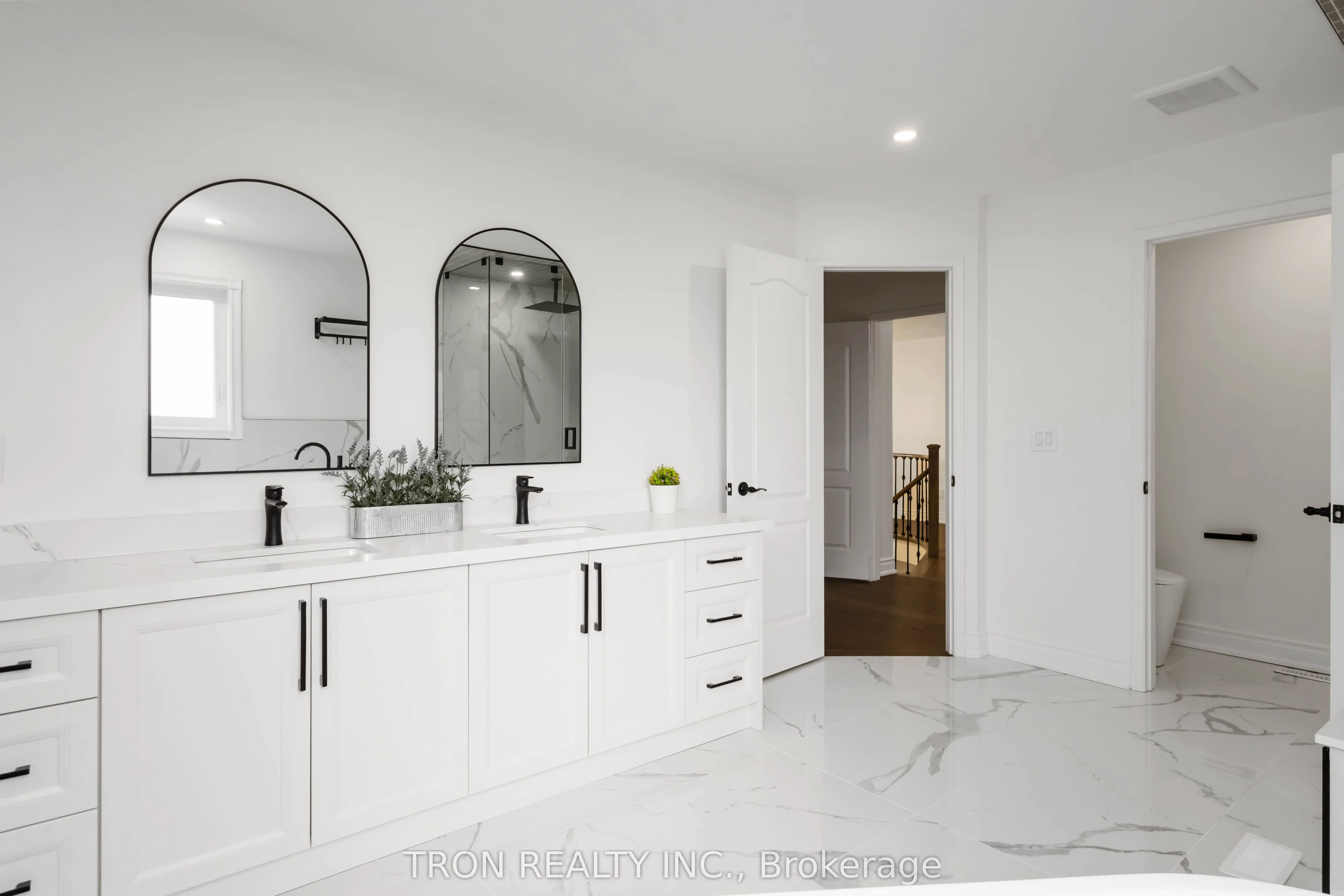 33 Guildford Circle