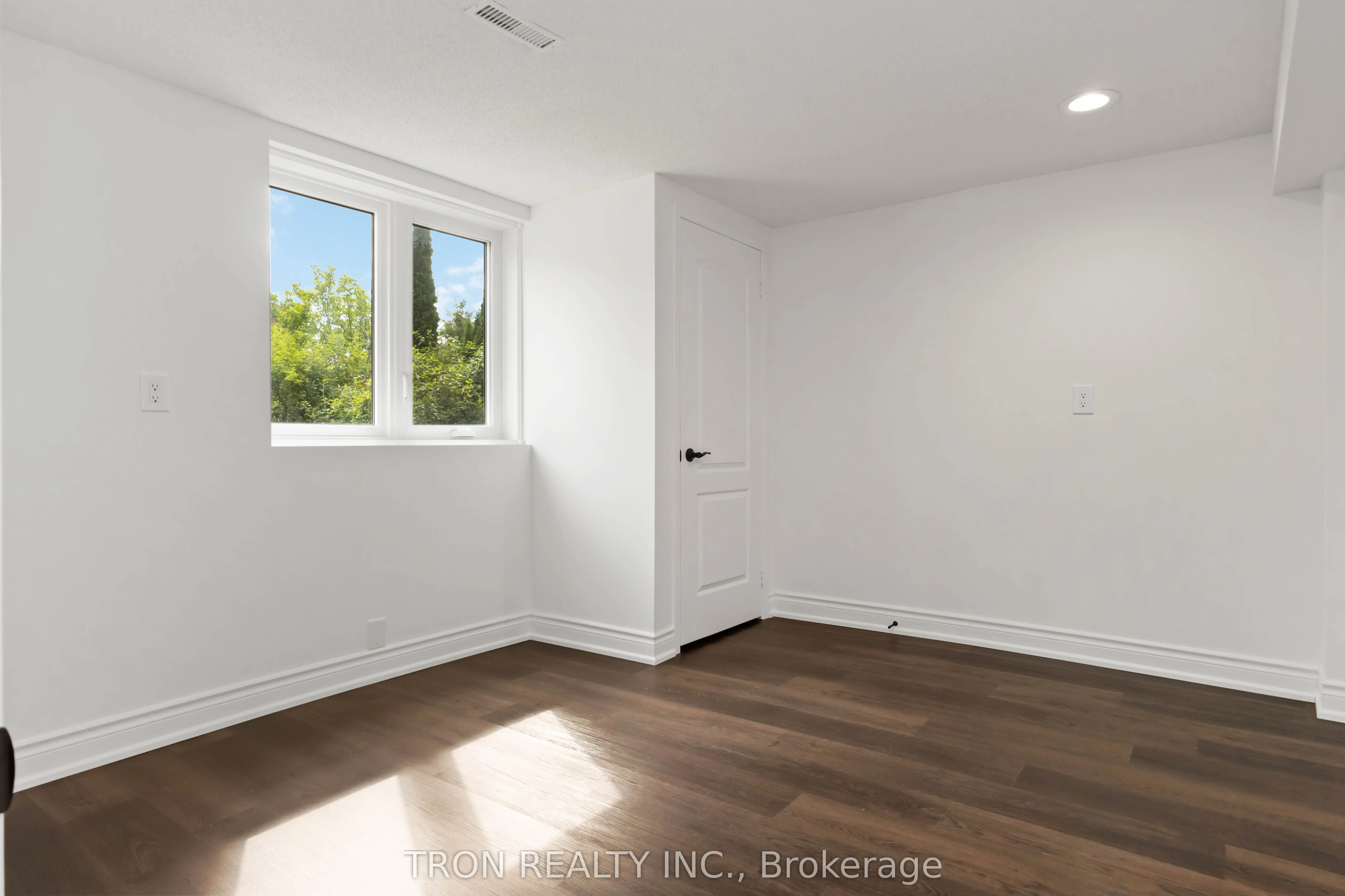 33 Guildford Circle
