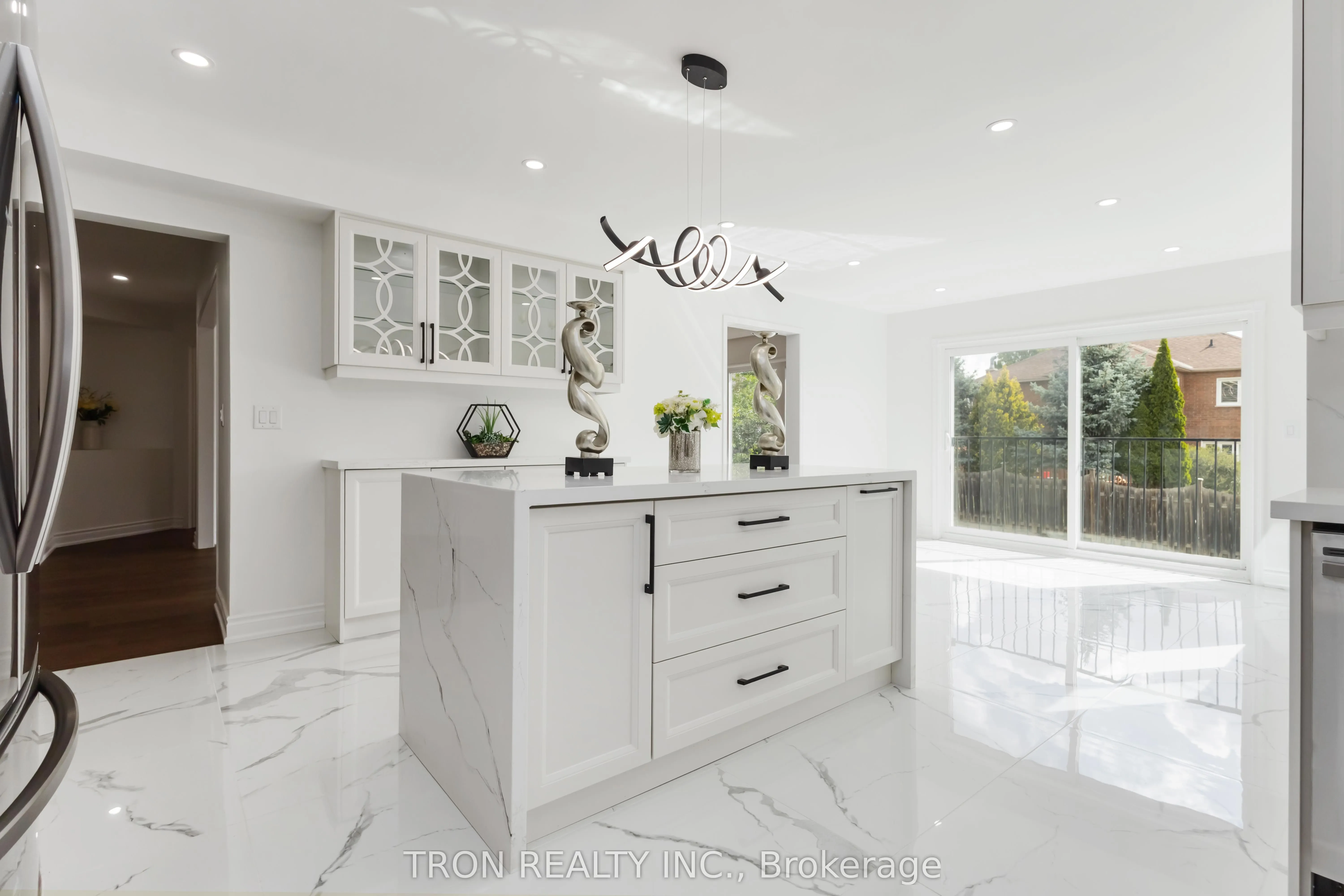 33 Guildford Circle