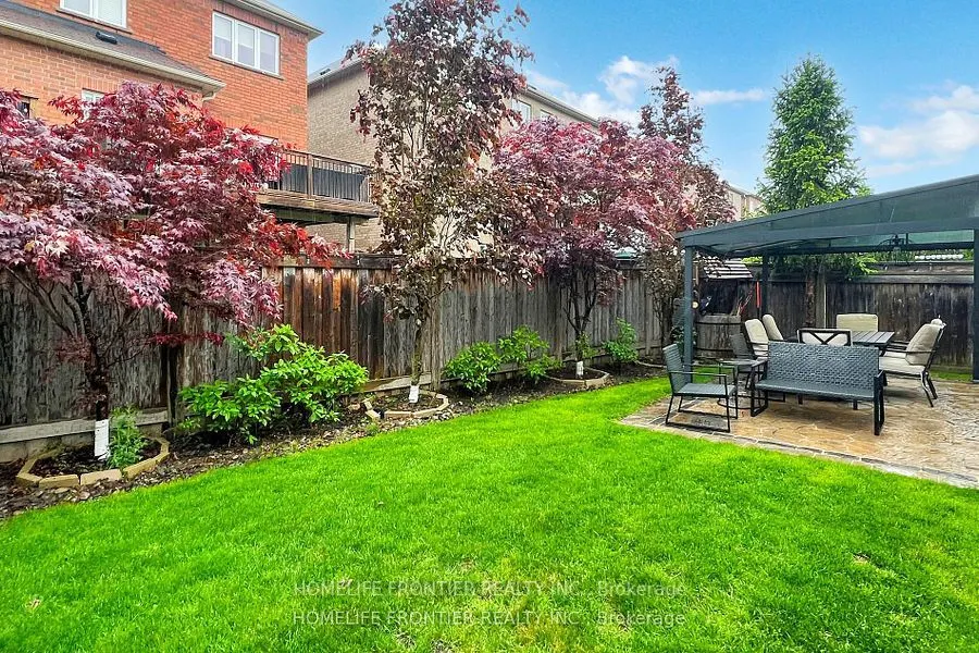 28 Rock Elm Court