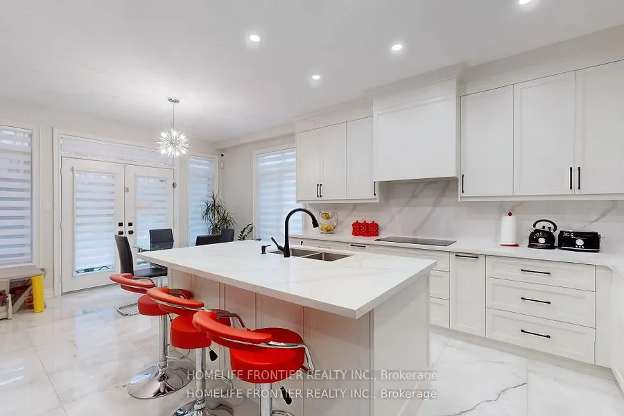 28 Rock Elm Court