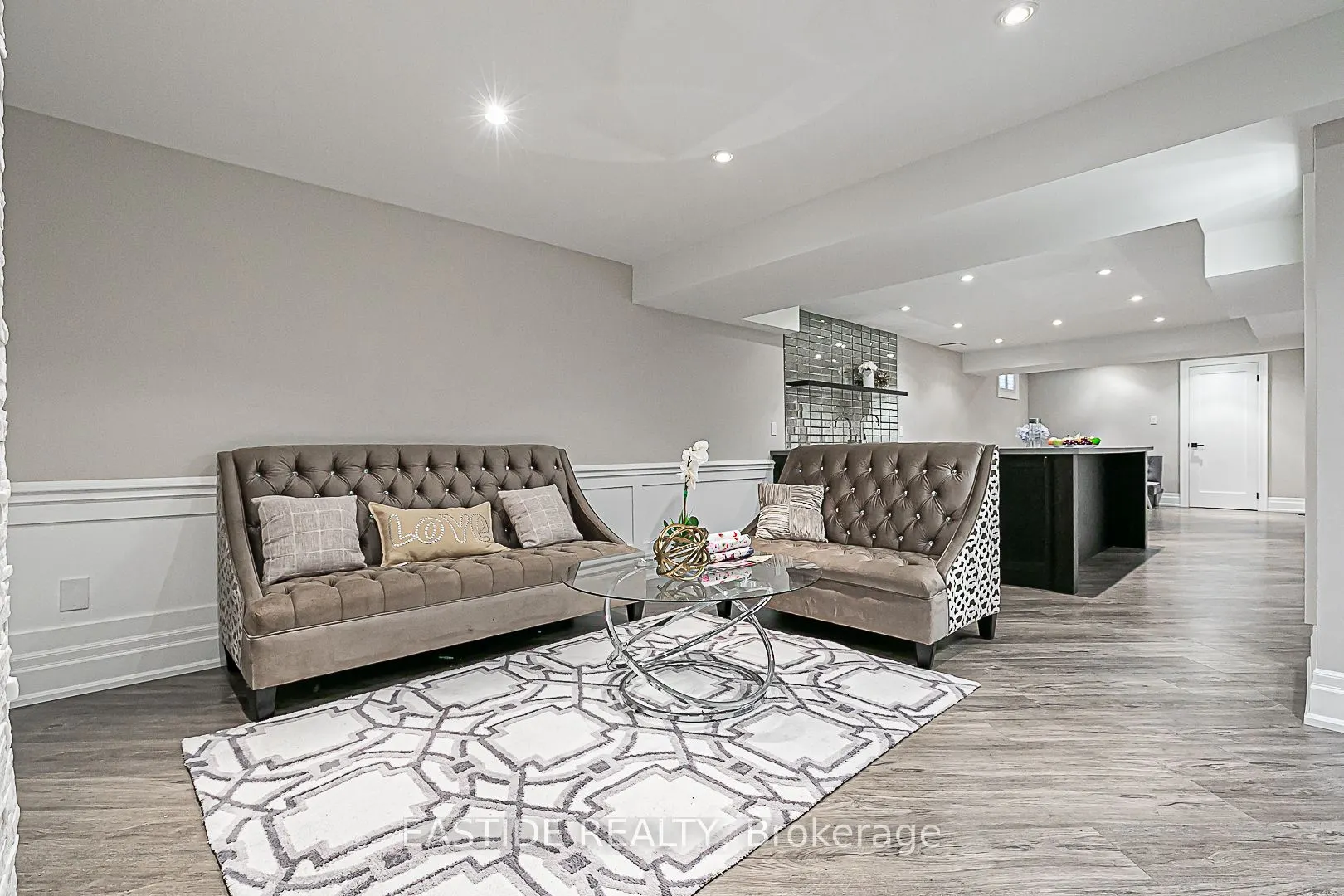 11 Gatcombe Circle