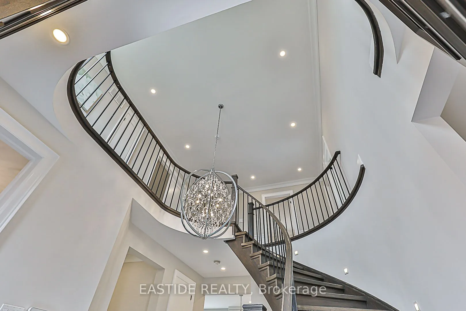 11 Gatcombe Circle