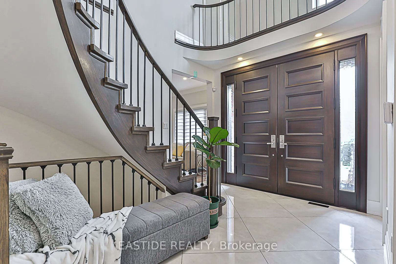 11 Gatcombe Circle