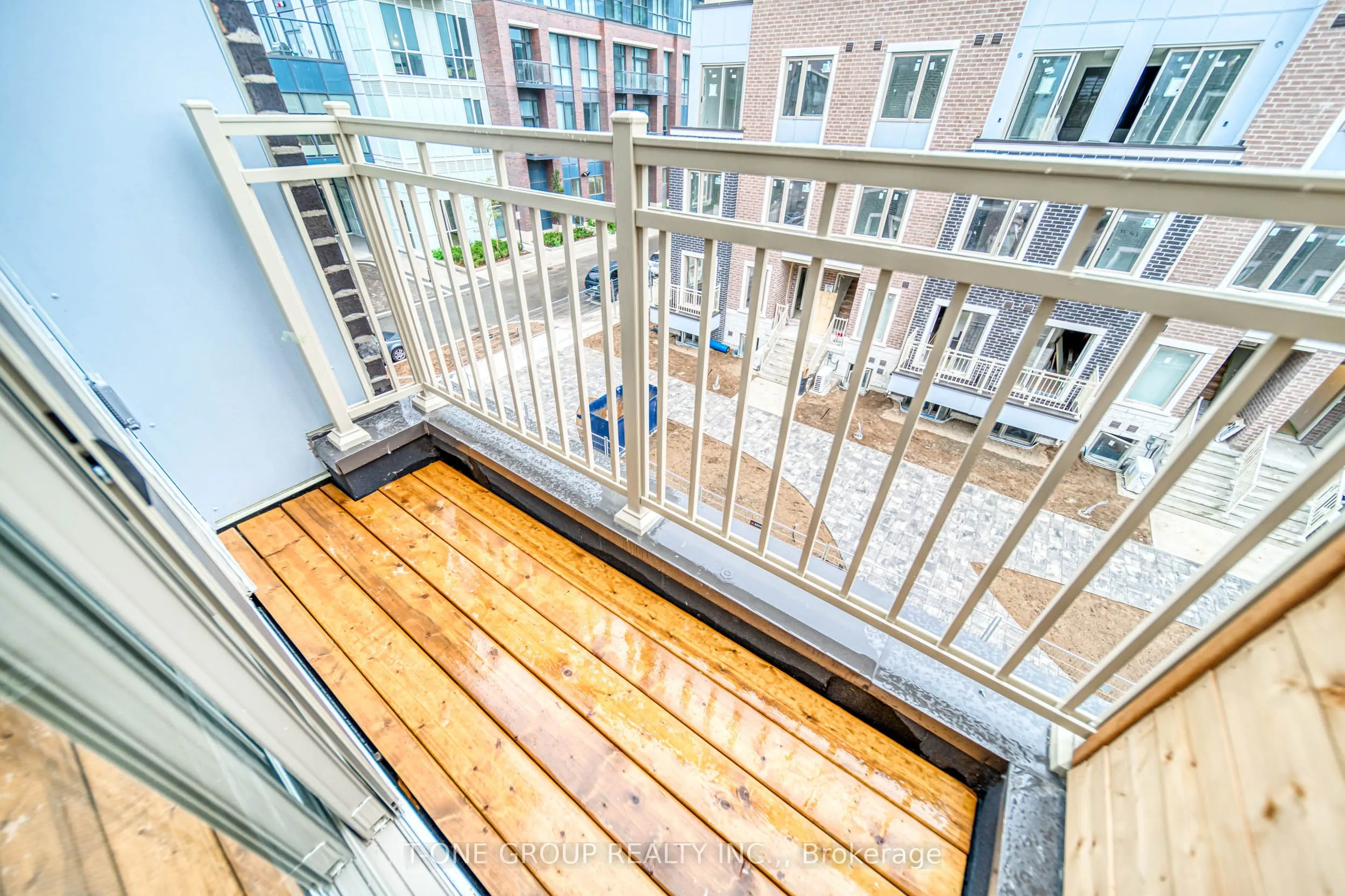 21 Honeycrisp Crescent, #46