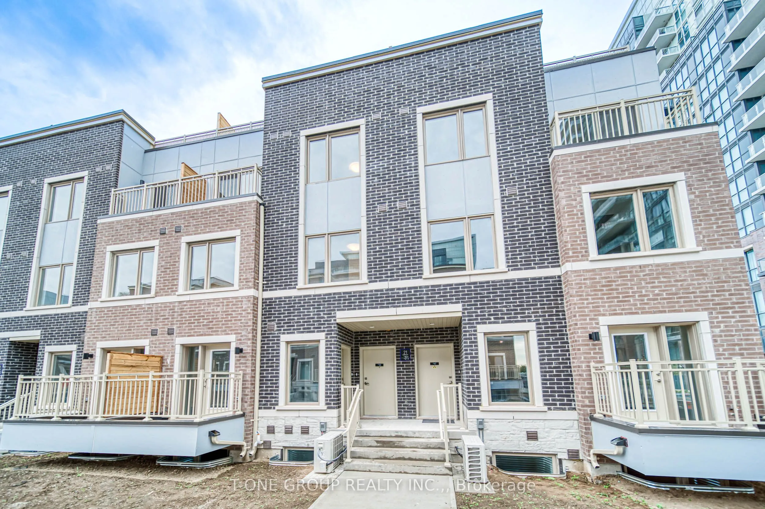 21 Honeycrisp Crescent, #46