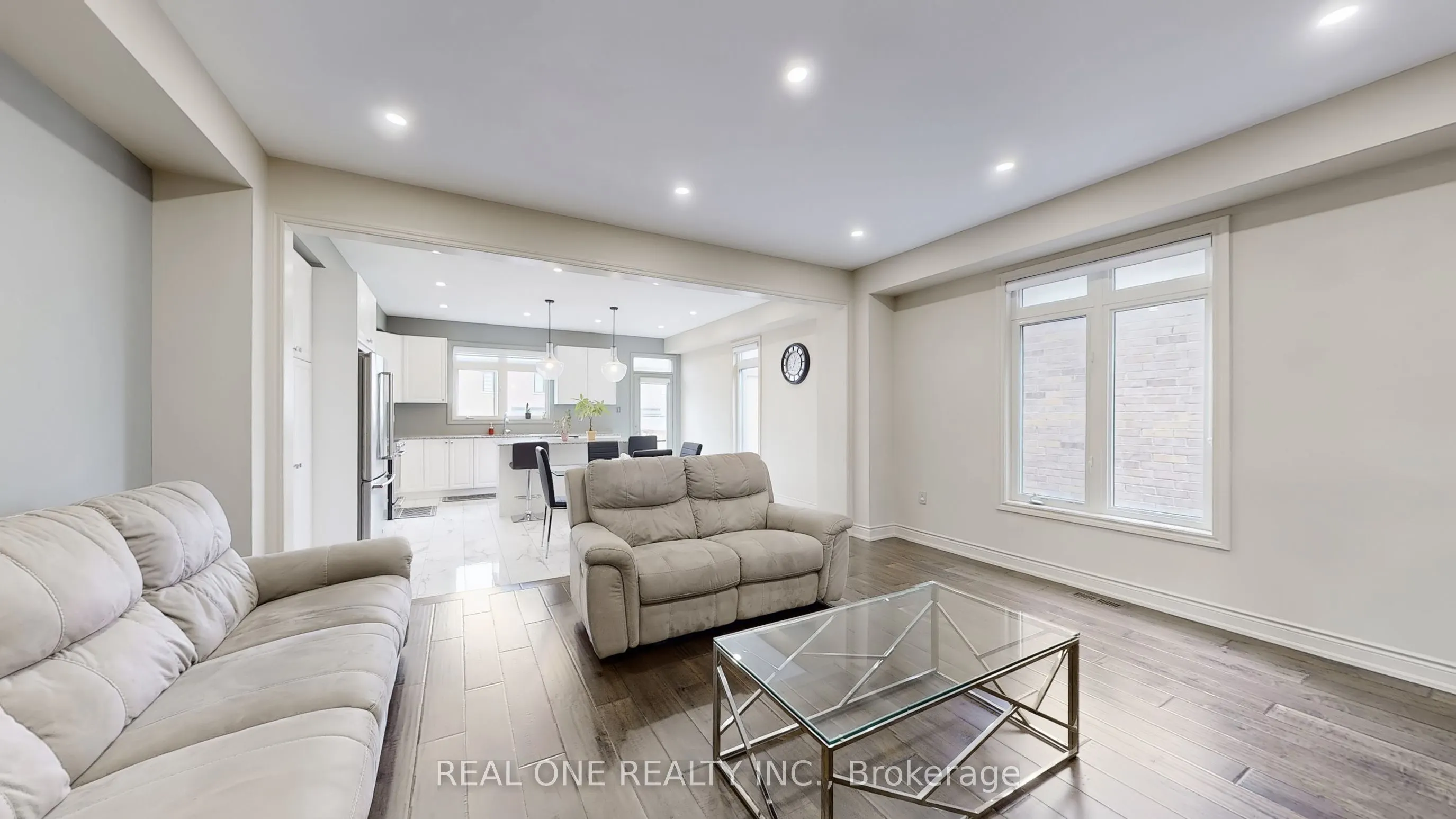 193 Cranbrook Crescent