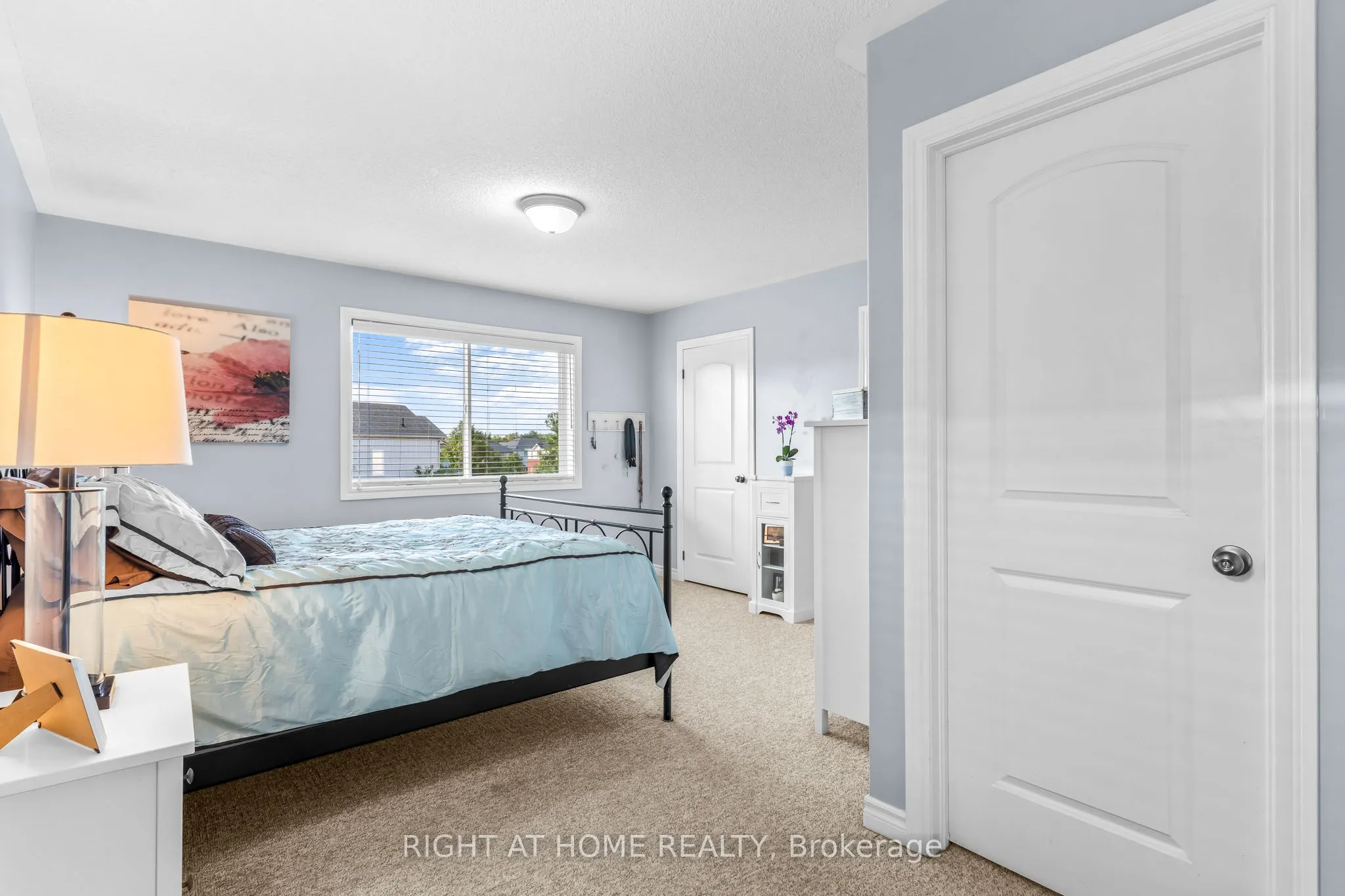 219 Banting Crescent