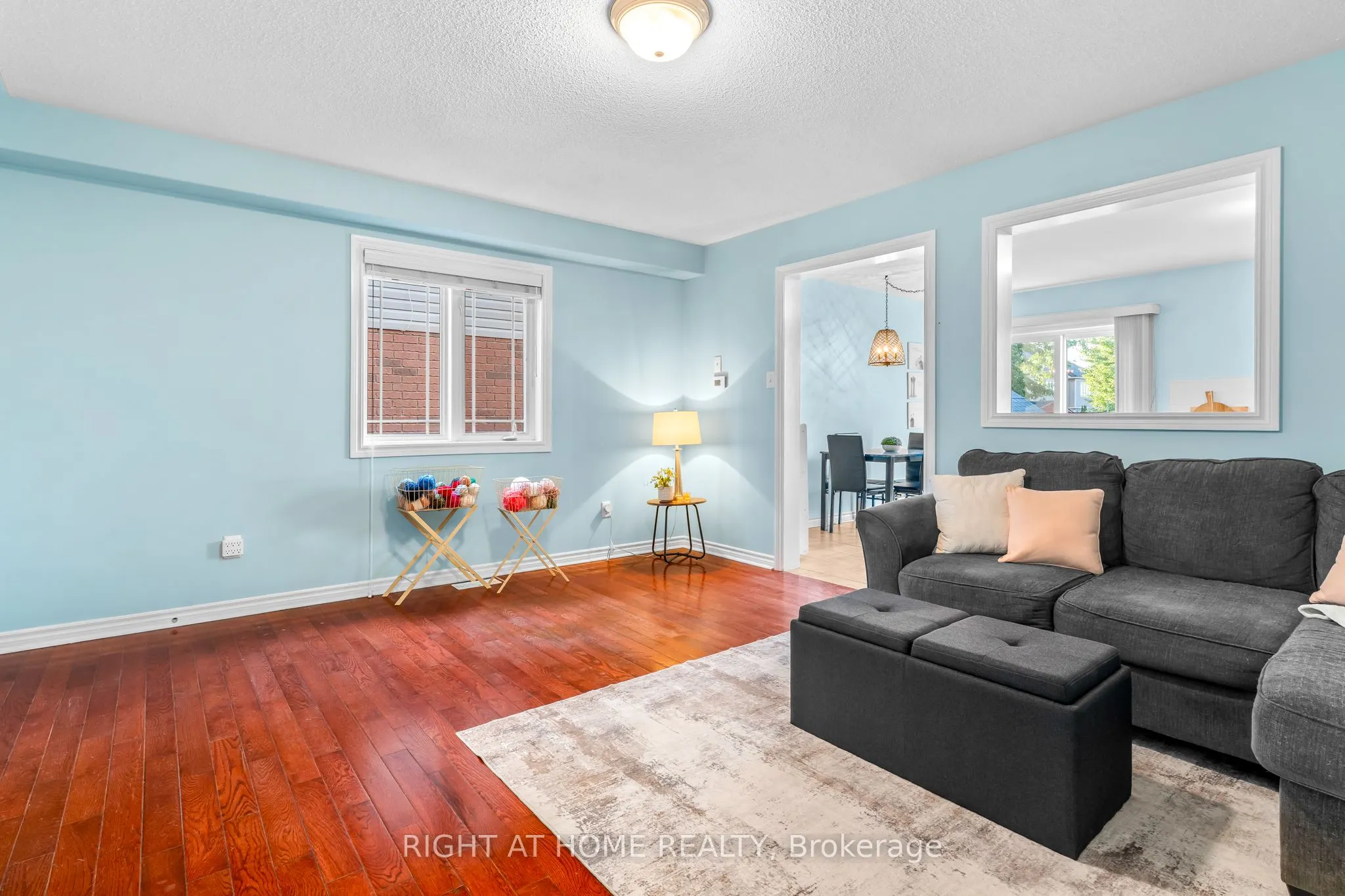 219 Banting Crescent