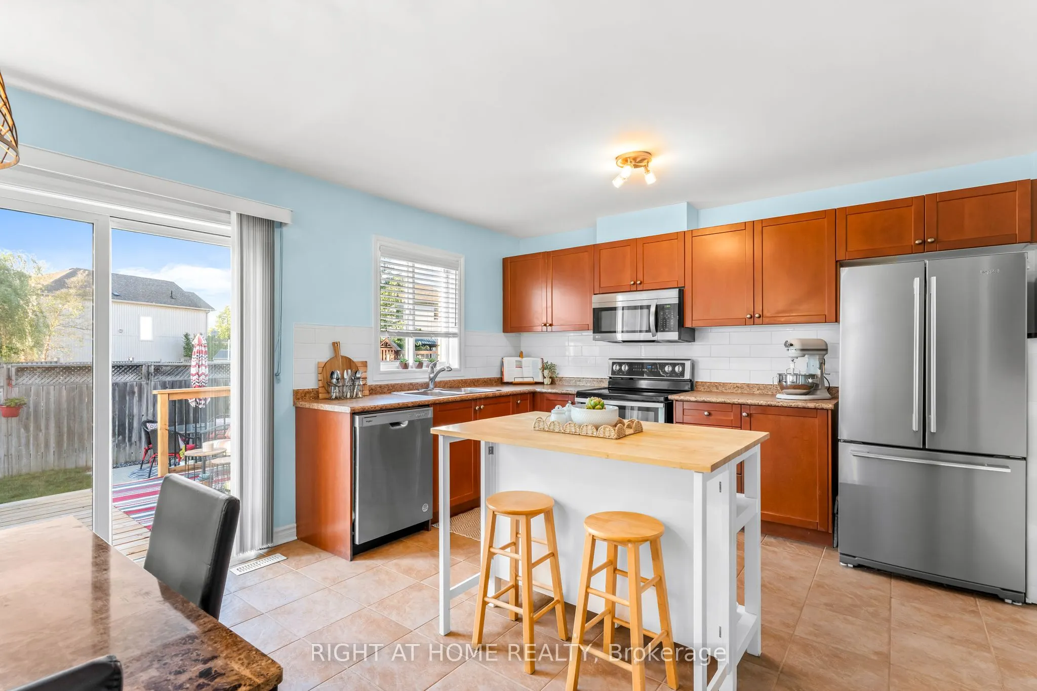 219 Banting Crescent