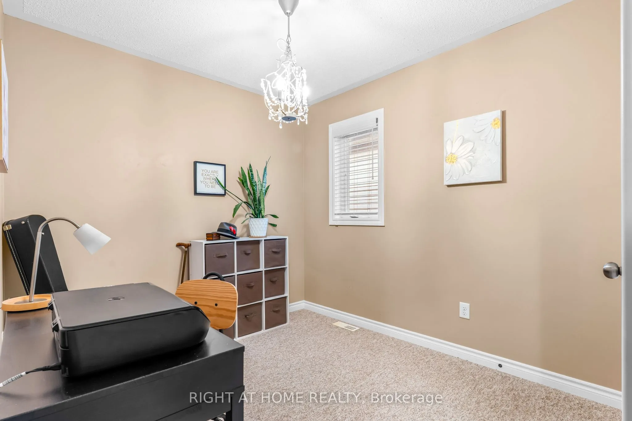 219 Banting Crescent