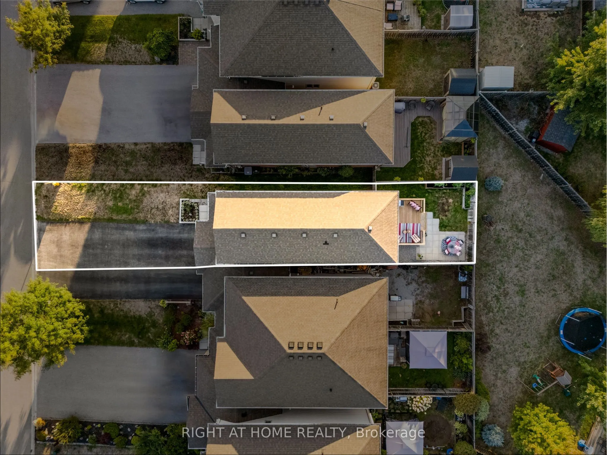 219 Banting Crescent