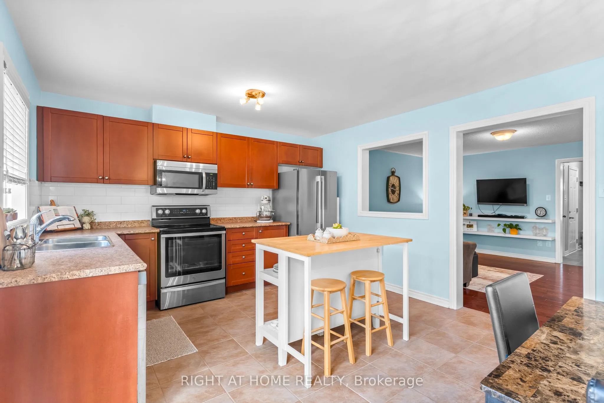 219 Banting Crescent