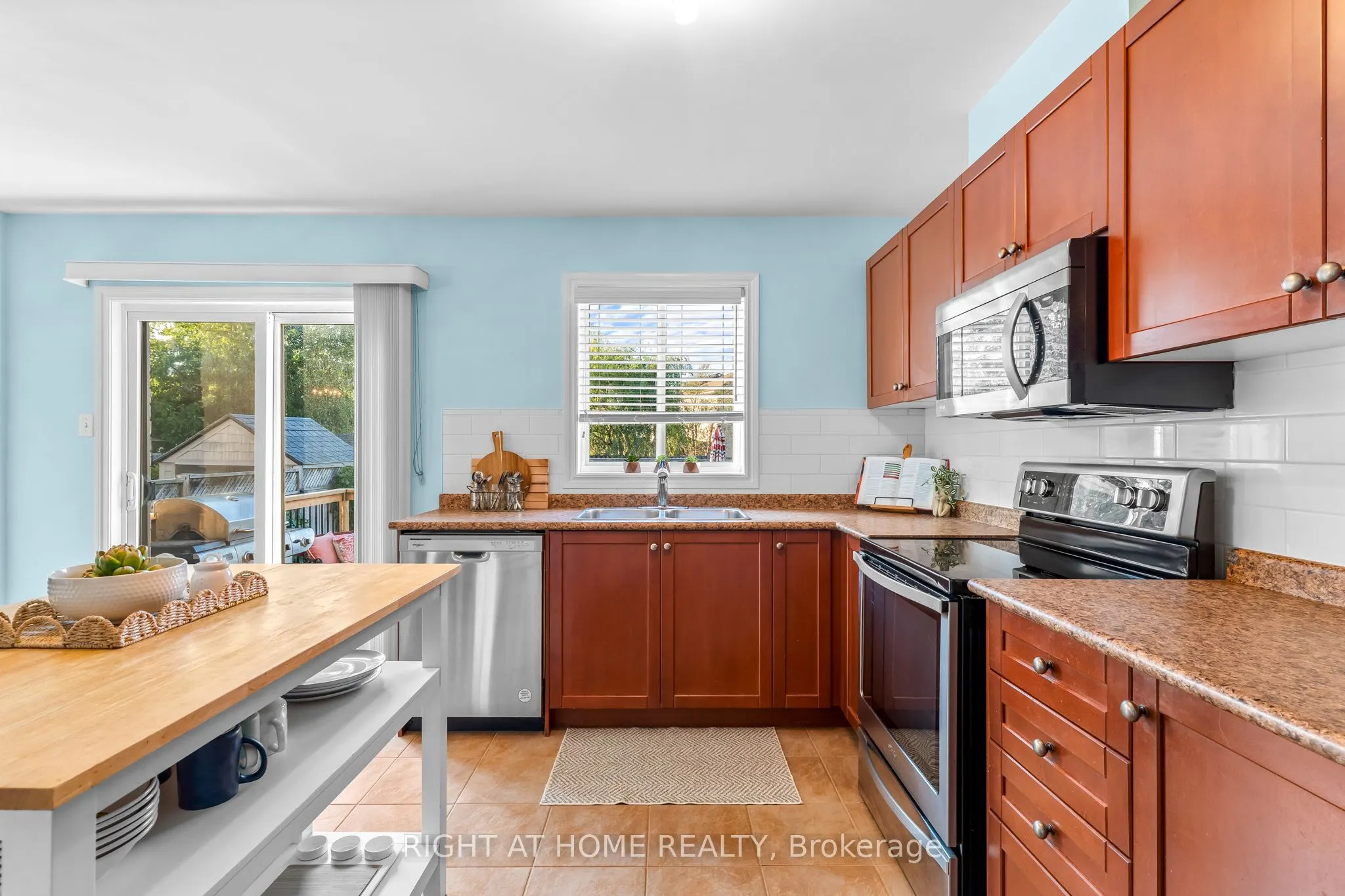 219 Banting Crescent