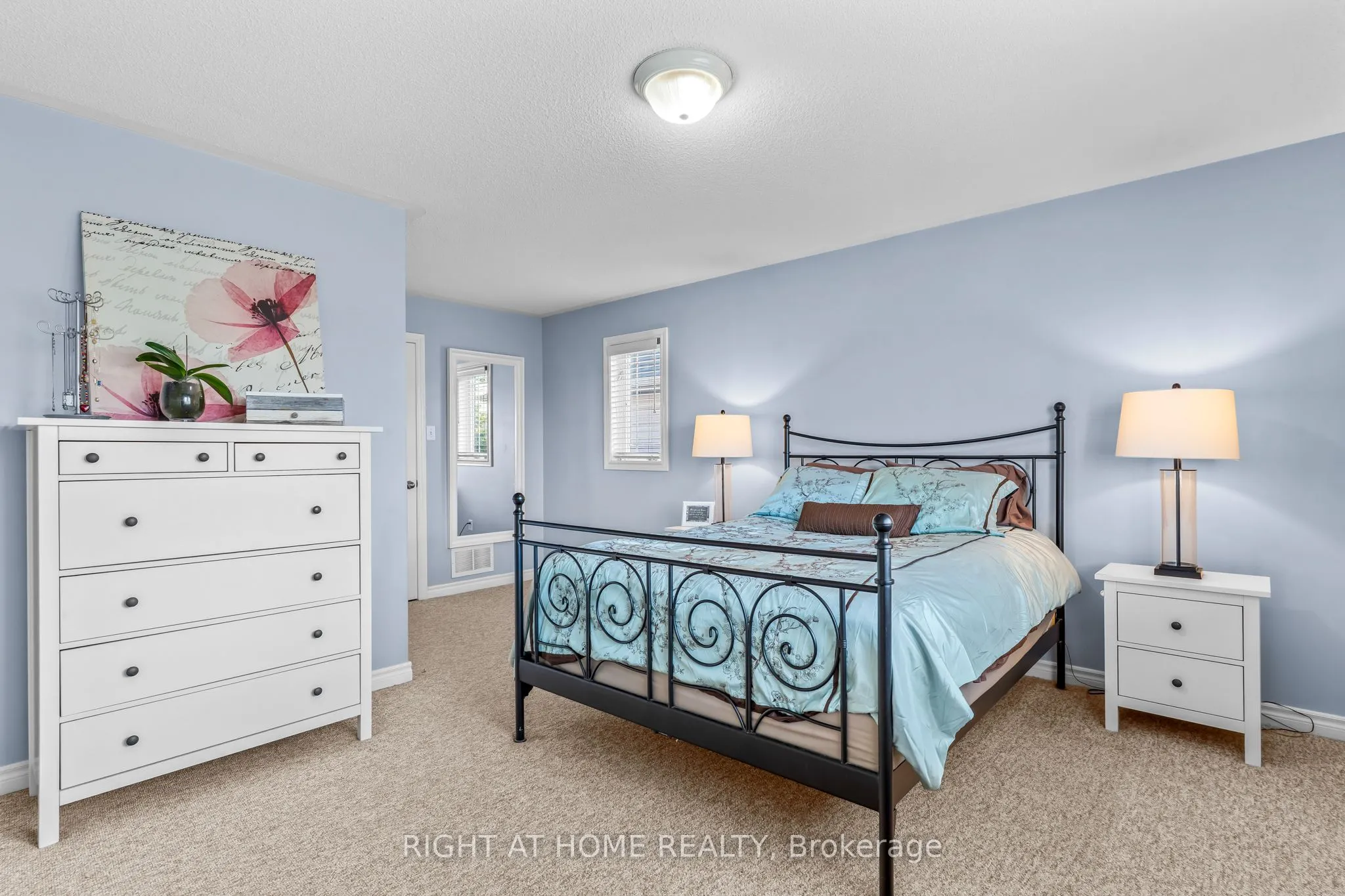 219 Banting Crescent
