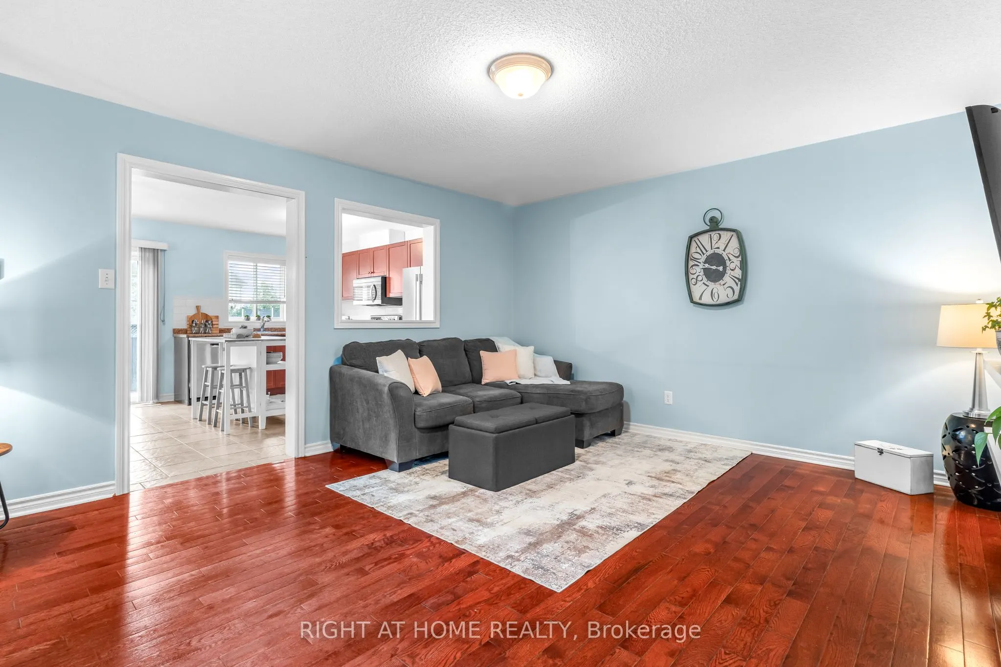 219 Banting Crescent