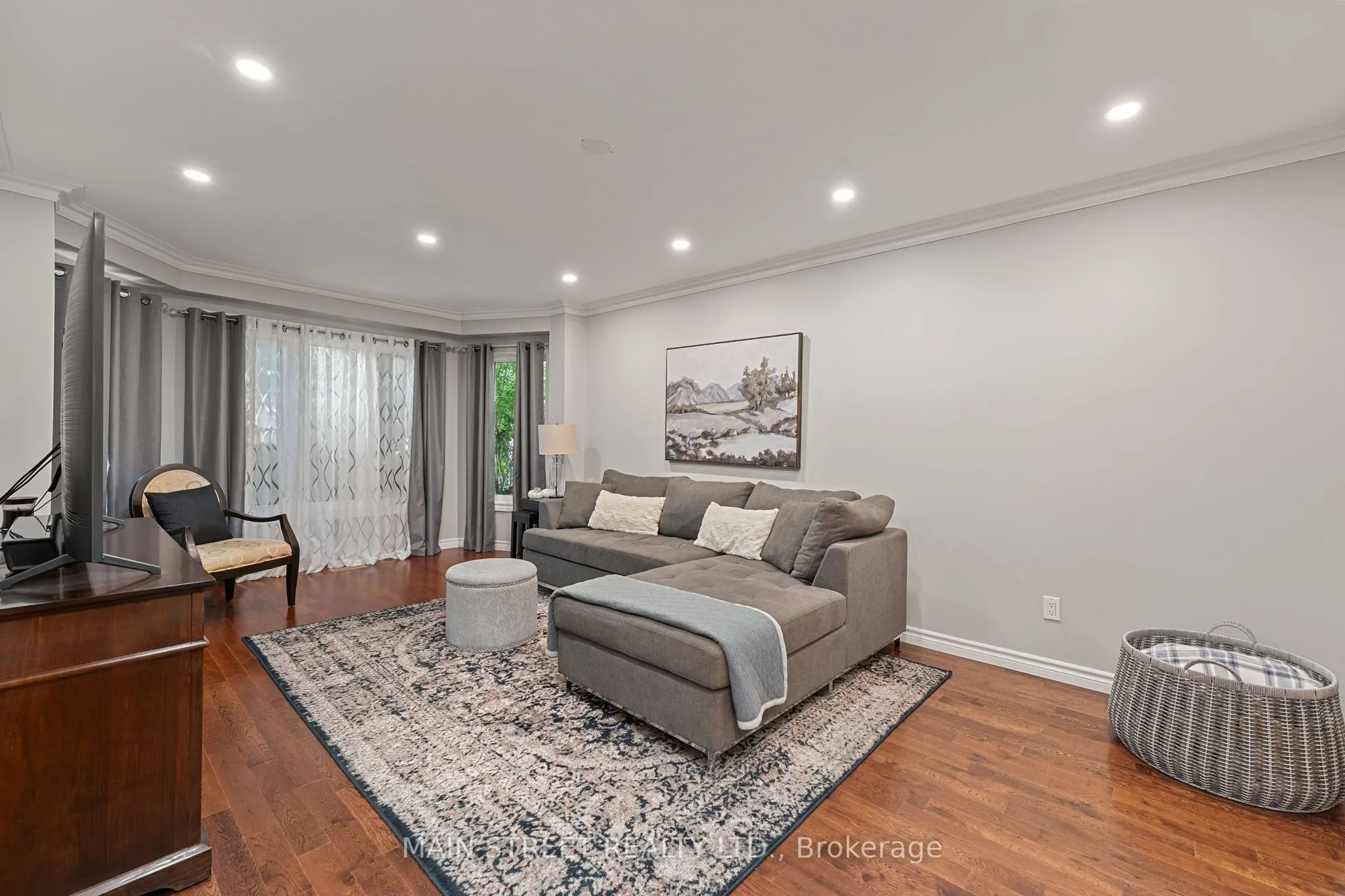 255 Glenway Circle