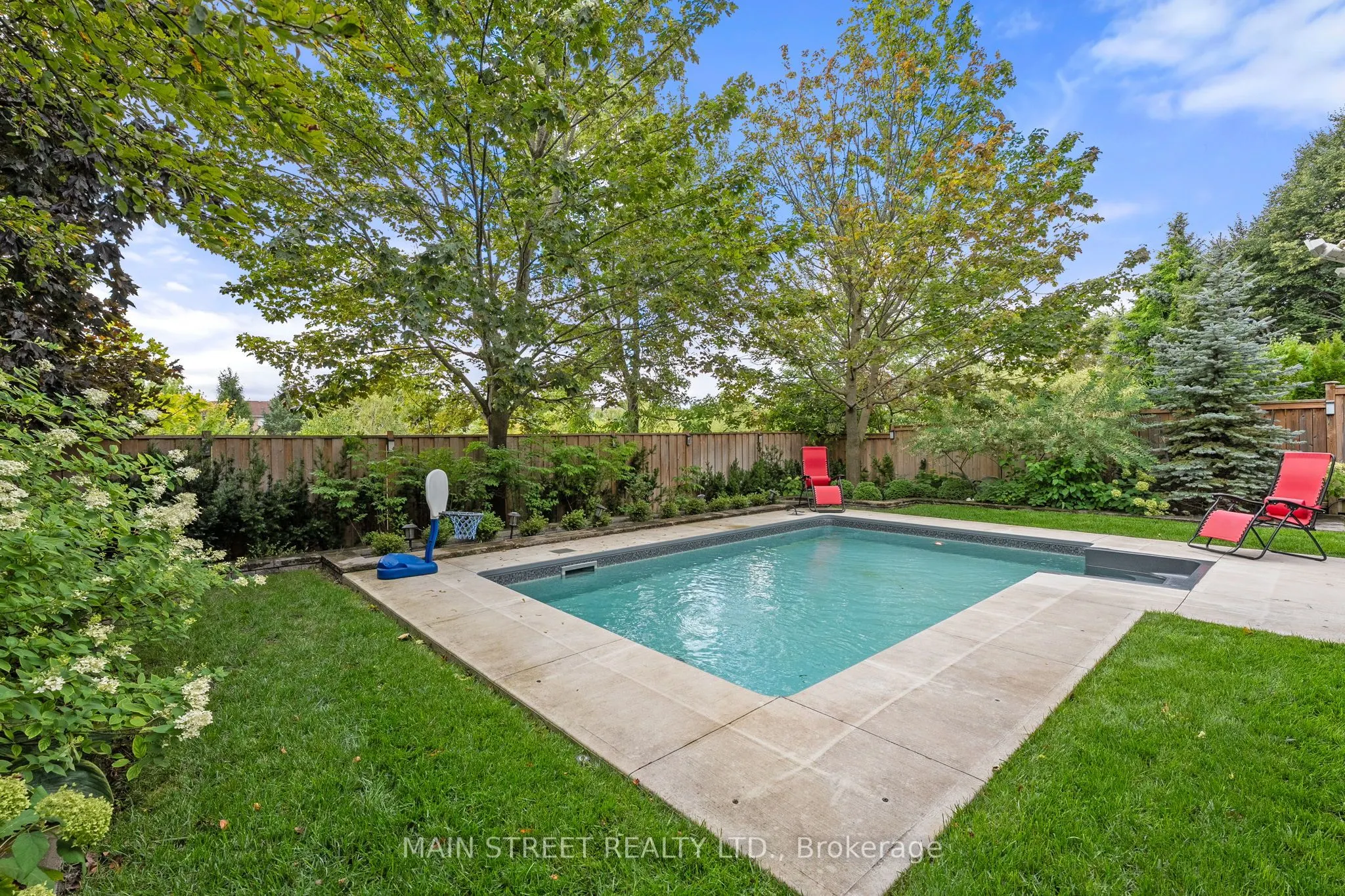 255 Glenway Circle