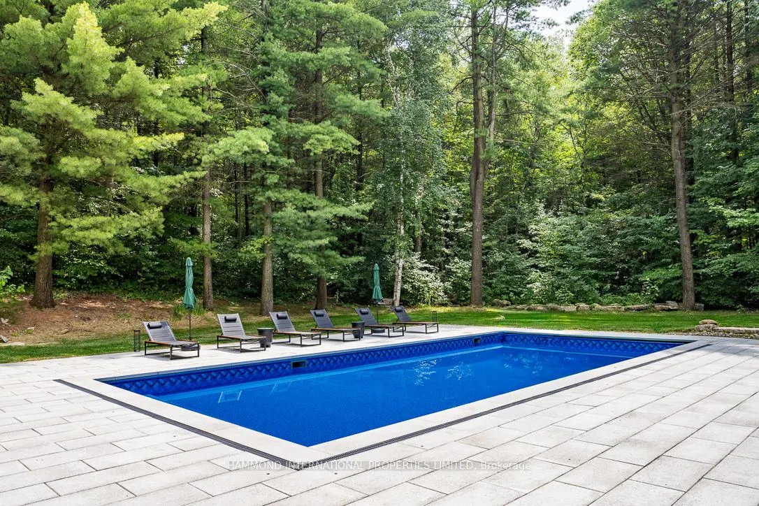 35 Kingswood Drive