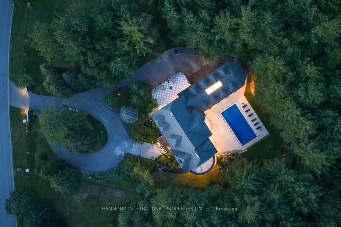 35 Kingswood Drive