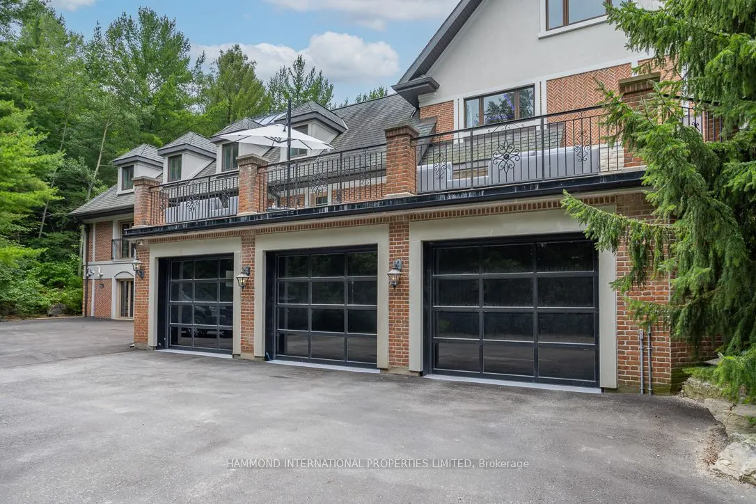 35 Kingswood Drive