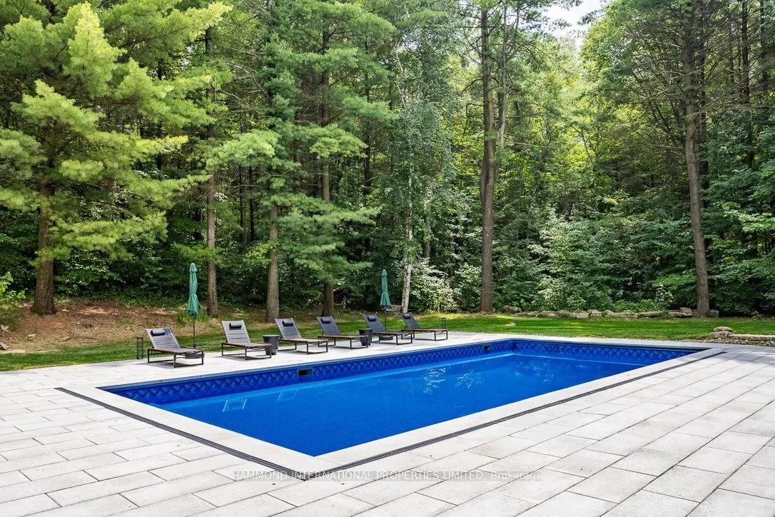 35 Kingswood Drive