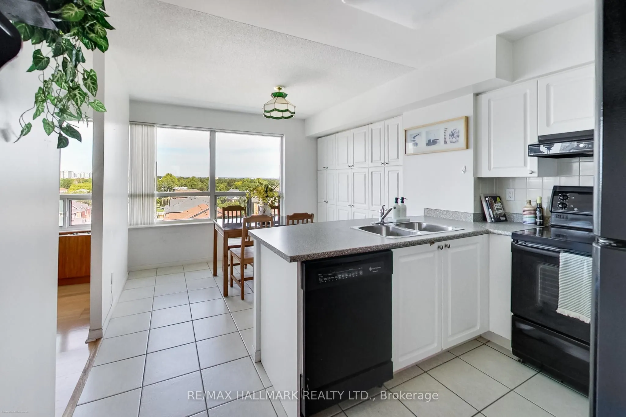 5 Emerald Lane, #702