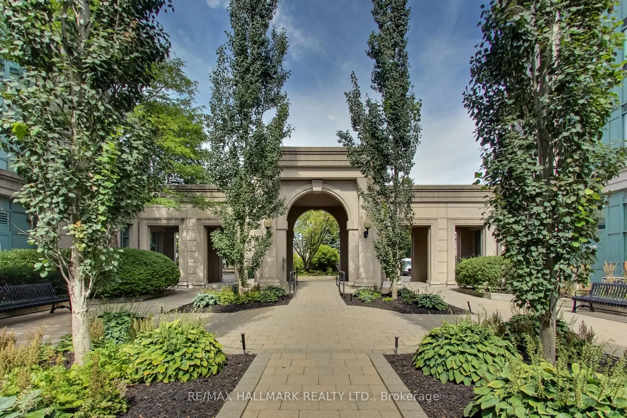 5 Emerald Lane, #702