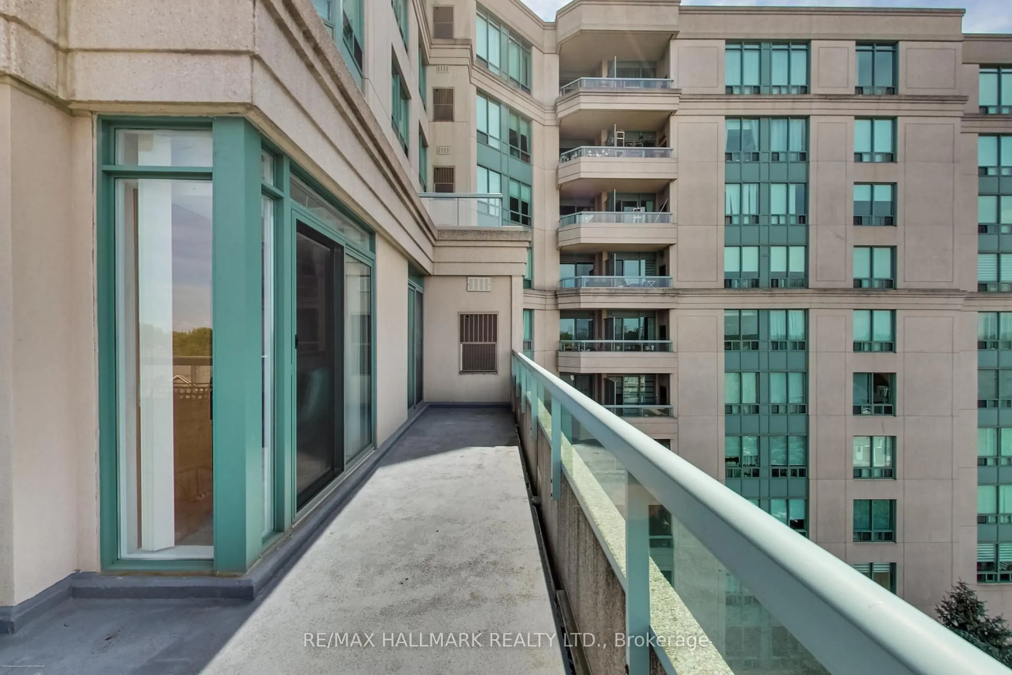 5 Emerald Lane, #702