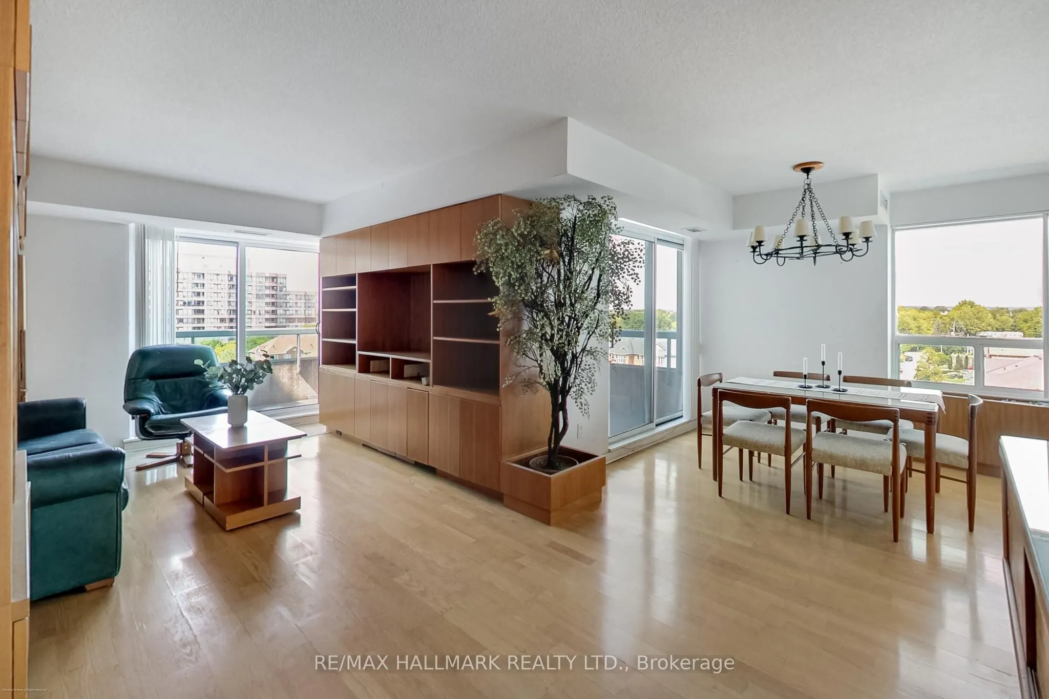 5 Emerald Lane, #702