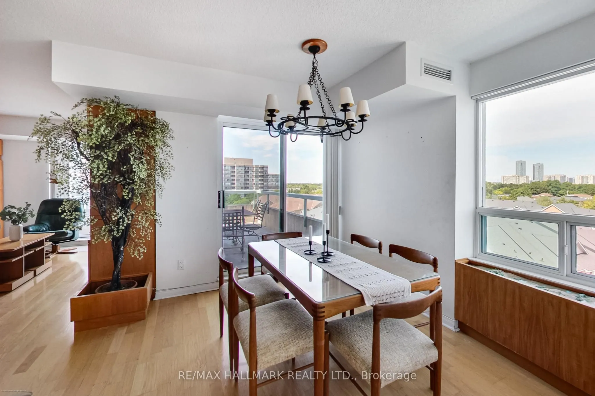 5 Emerald Lane, #702