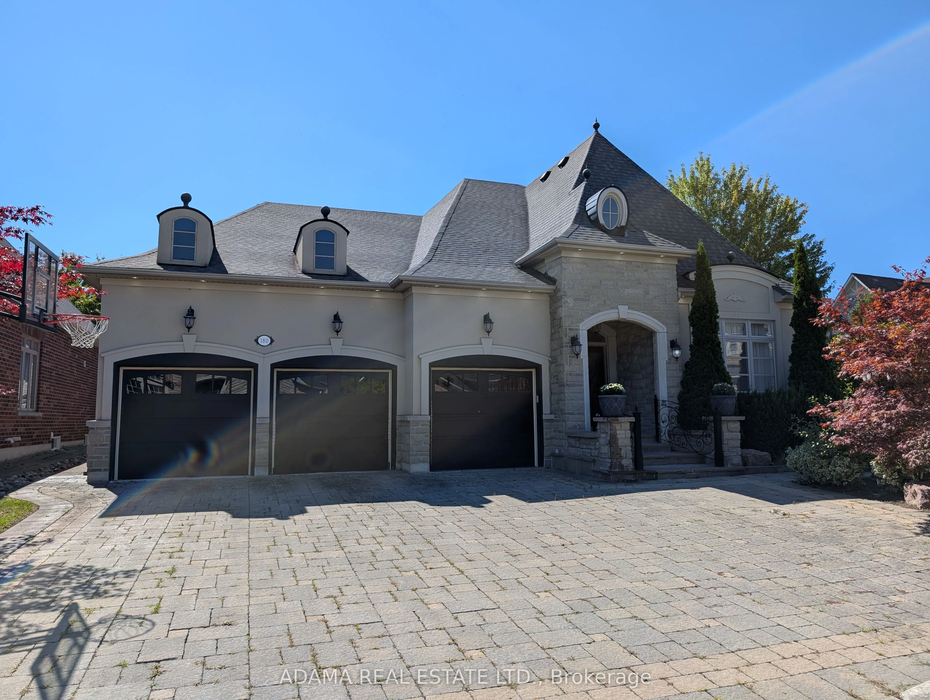 180 Cook's Mill Crescent