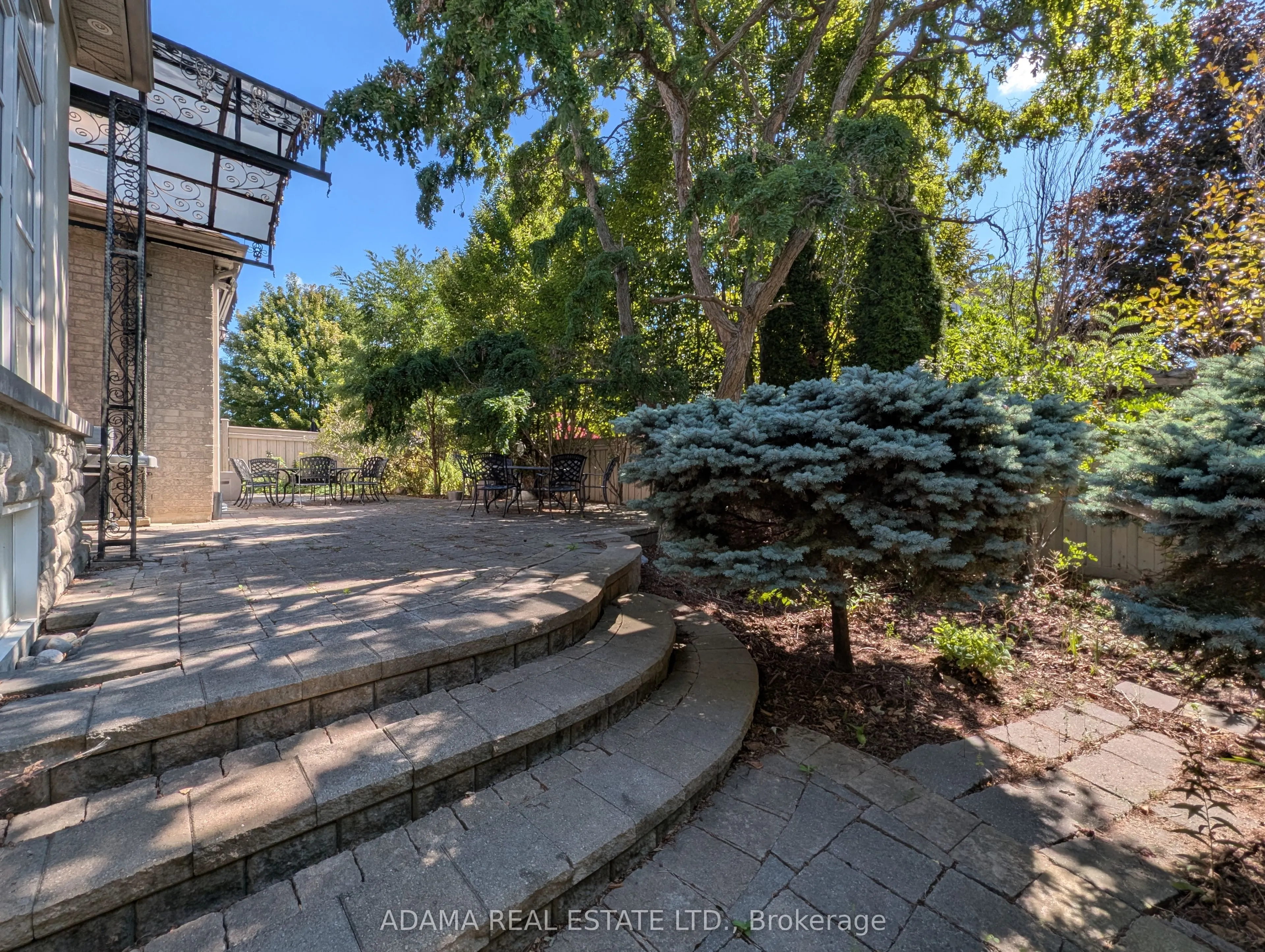 180 Cook's Mill Crescent