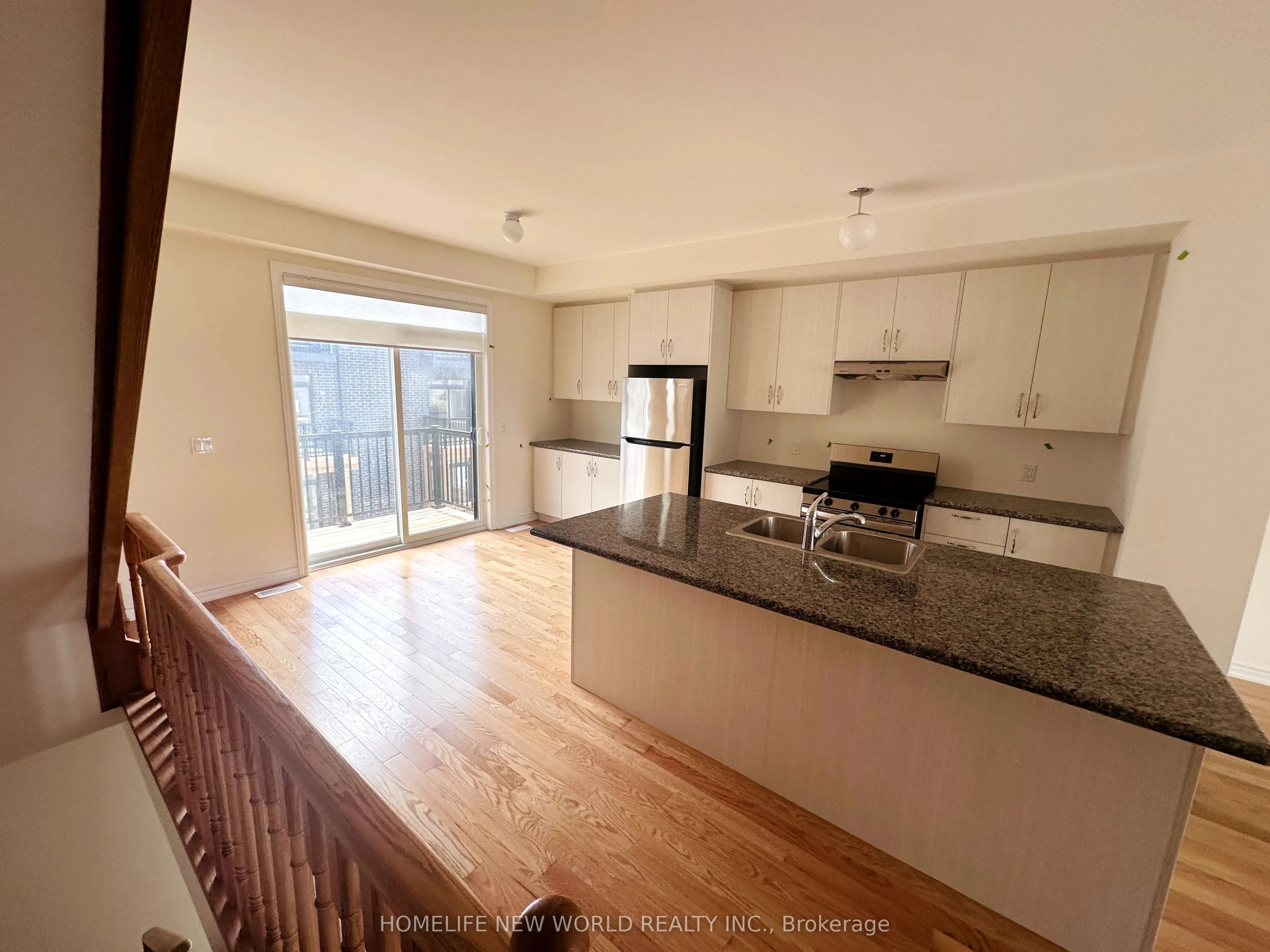 33 Drainie Street